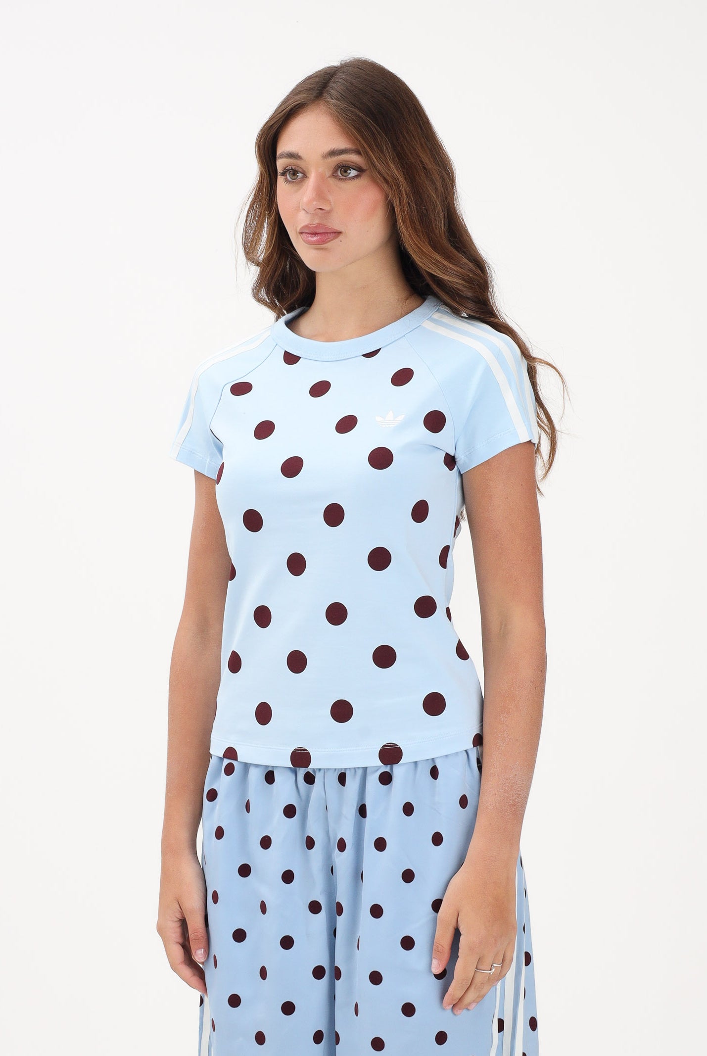 ADIDAS ORIGINALS T-shirt a manica corta CALIFORNINA SLIM FIT azzurra e bordeaux con pois da donna KV1192 . ADIDAS ORIGINALS