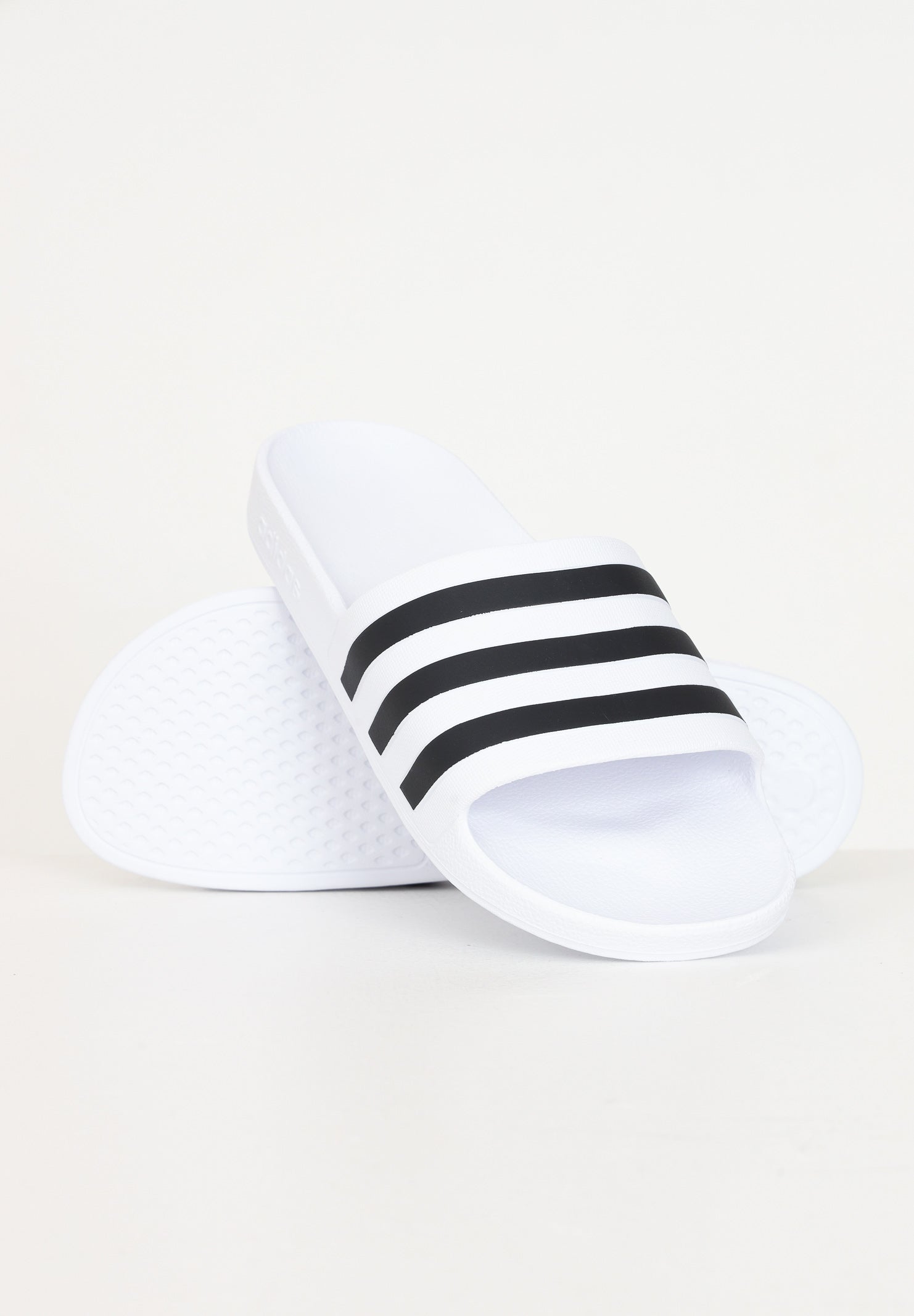 ADIDAS PERFORMANCE Ciabatte Adilette aqua bianche e nere da uomo F35539 . ADIDAS PERFORMANCE