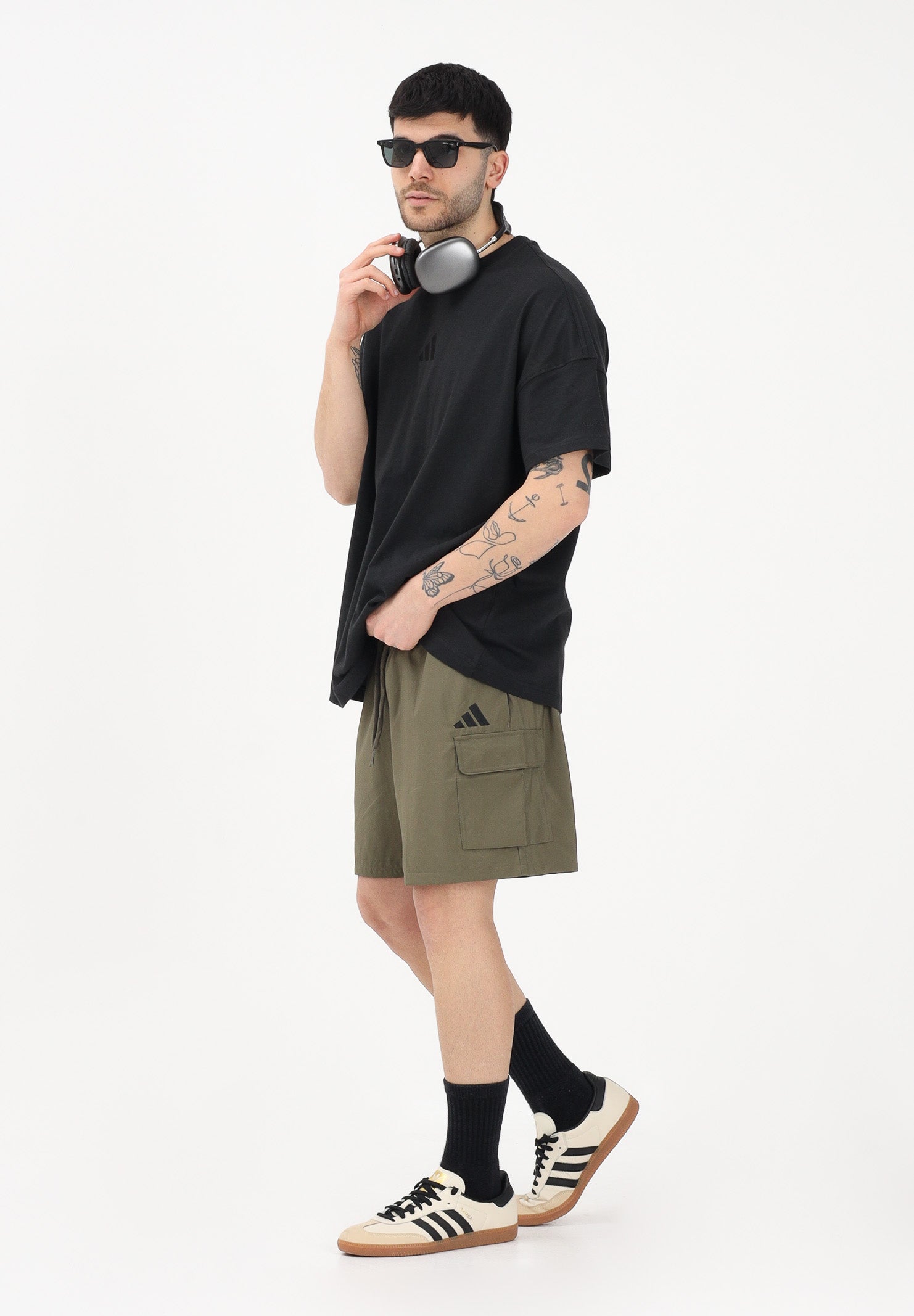 ADIDAS PERFORMANCE Shorts sportivo ESSENTIALS SMALL LOGO CARGO CHELSEA verde militare da uomo JD1827 . ADIDAS PERFORMANCE
