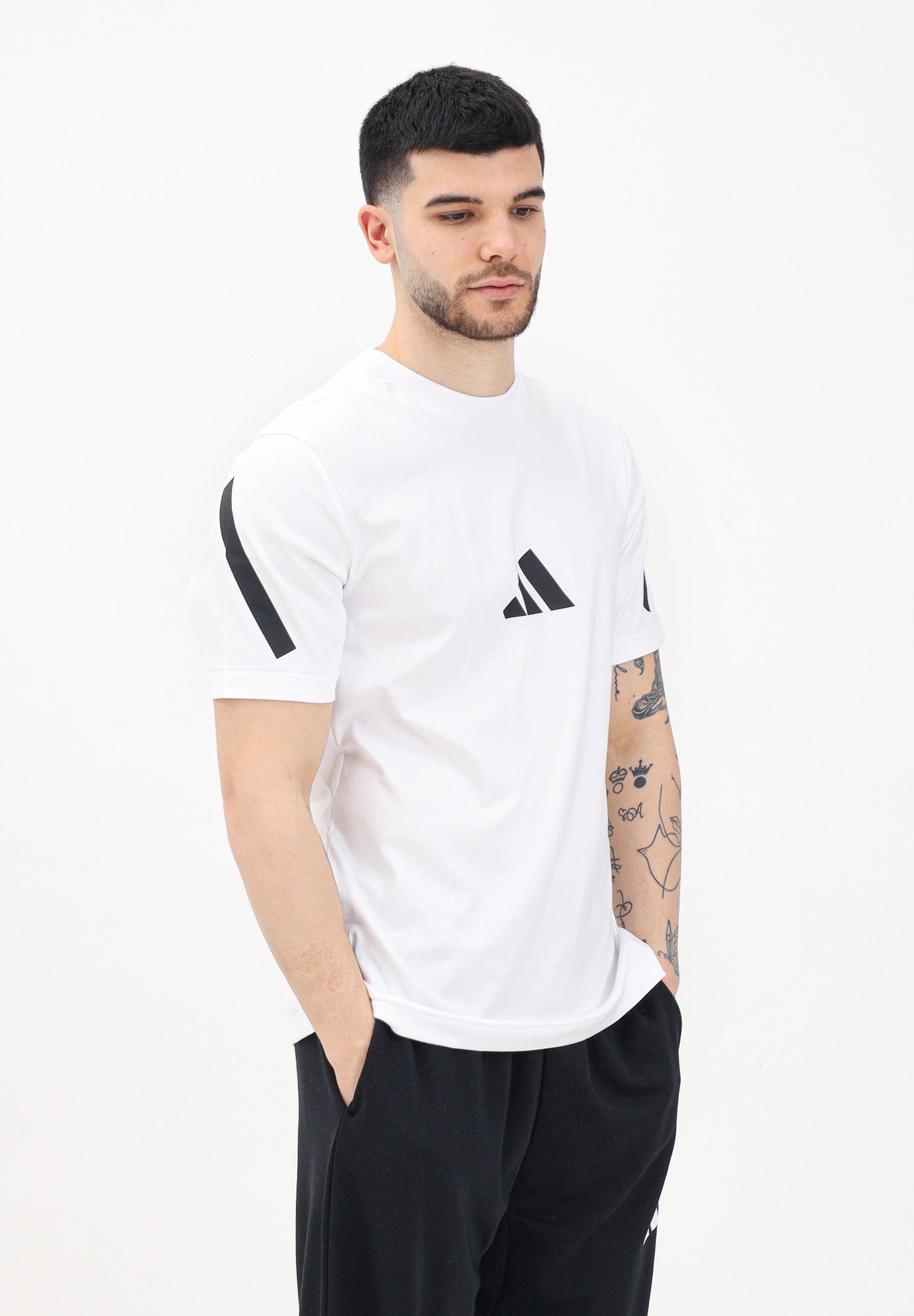 ADIDAS PERFORMANCE T-shirt a manica corta adidas Z.N.E. bianca da uomo JE3078 . ADIDAS PERFORMANCE