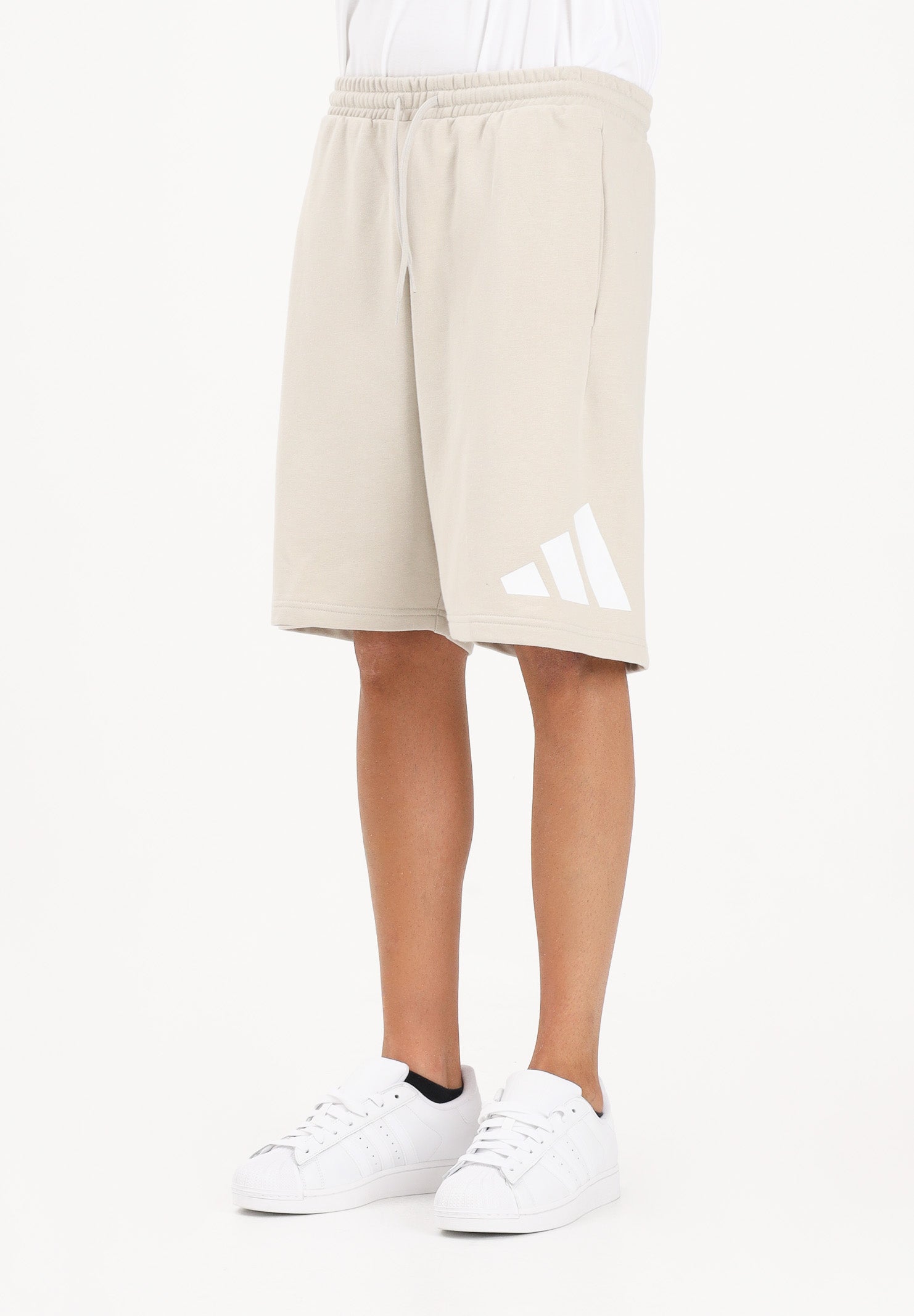 ADIDAS PERFORMANCE Shorts sportivo Essentials Logo Grande French Terry beige da uomo JE8955 . ADIDAS PERFORMANCE