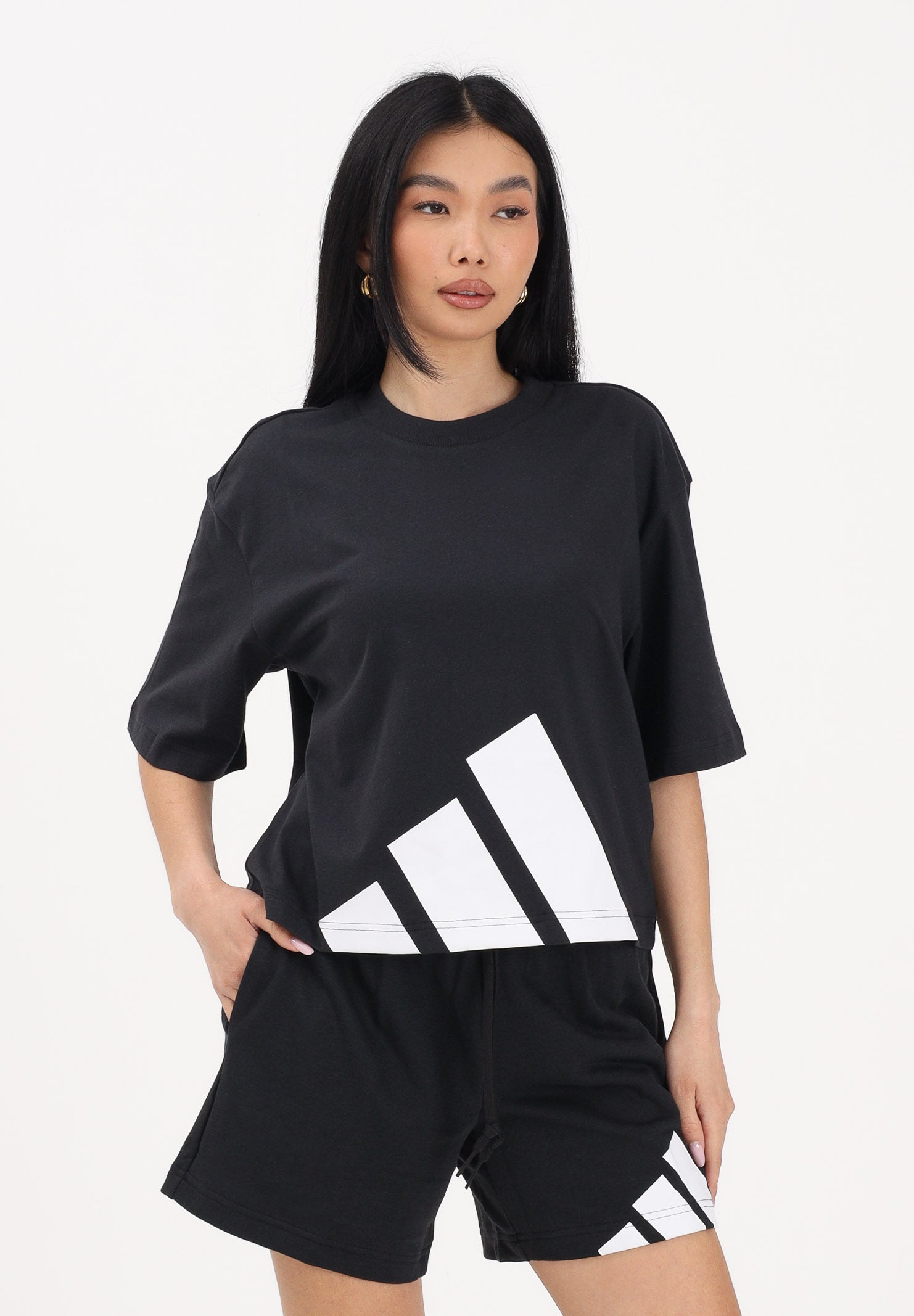 ADIDAS PERFORMANCE T-shirt a manica corta Essentials Big Logo Boyfriend nera da donna JG8736 . ADIDAS PERFORMANCE