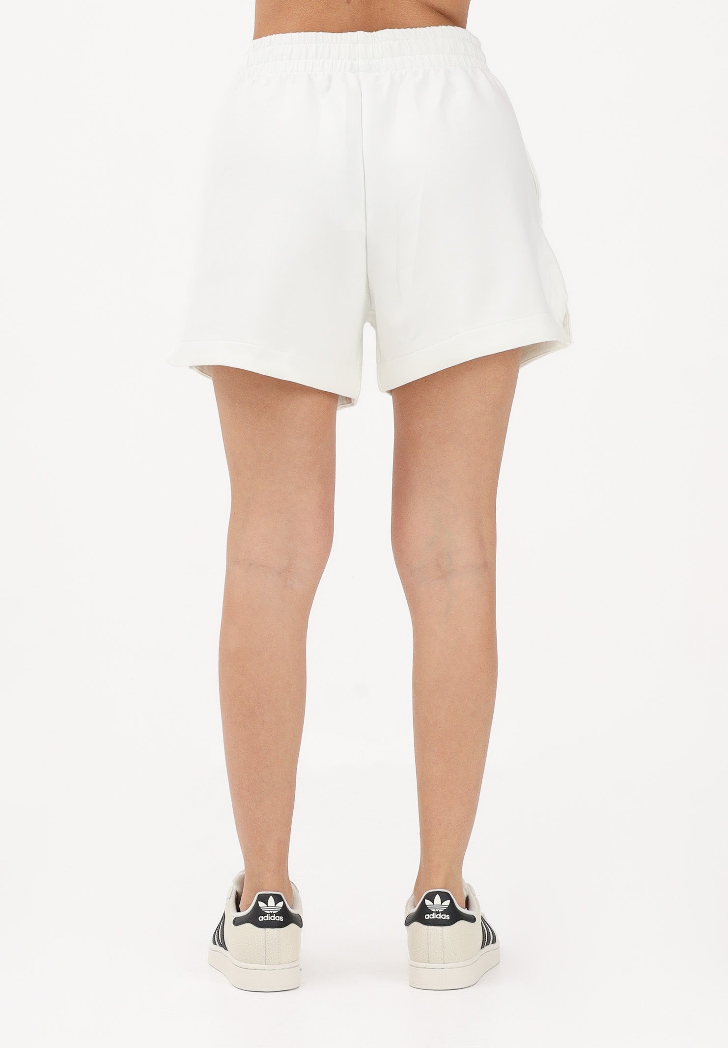 ADIDAS PERFORMANCE Shorts sportivo Soft Lux Loose panna da donna JV9876 . ADIDAS PERFORMANCE
