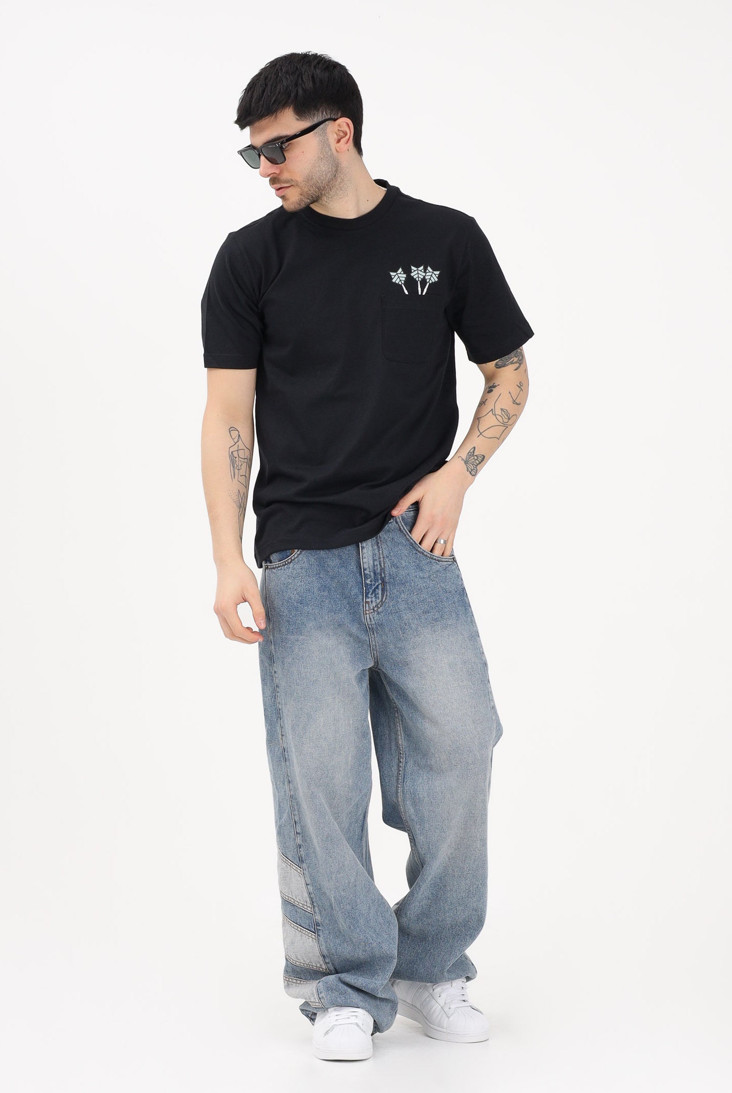 ADIDAS PERFORMANCE T-shirt a manica corta NOVELTY DART nera da uomo JZ5040 . ADIDAS PERFORMANCE
