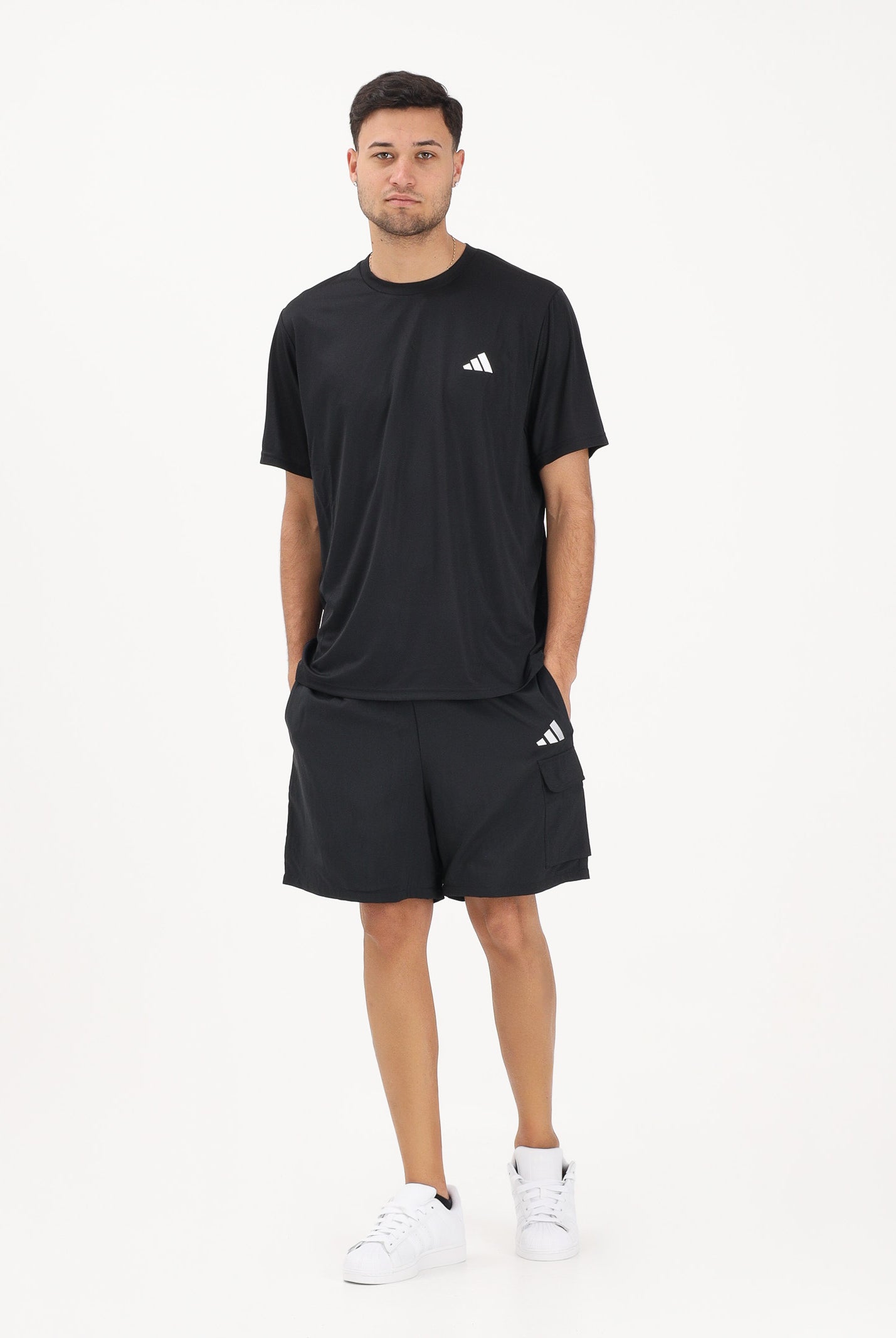 ADIDAS PERFORMANCE Shorts sportivo Essentials Small Logo Cargo Chelsea nero da uomo JF3530 . ADIDAS PERFORMANCE