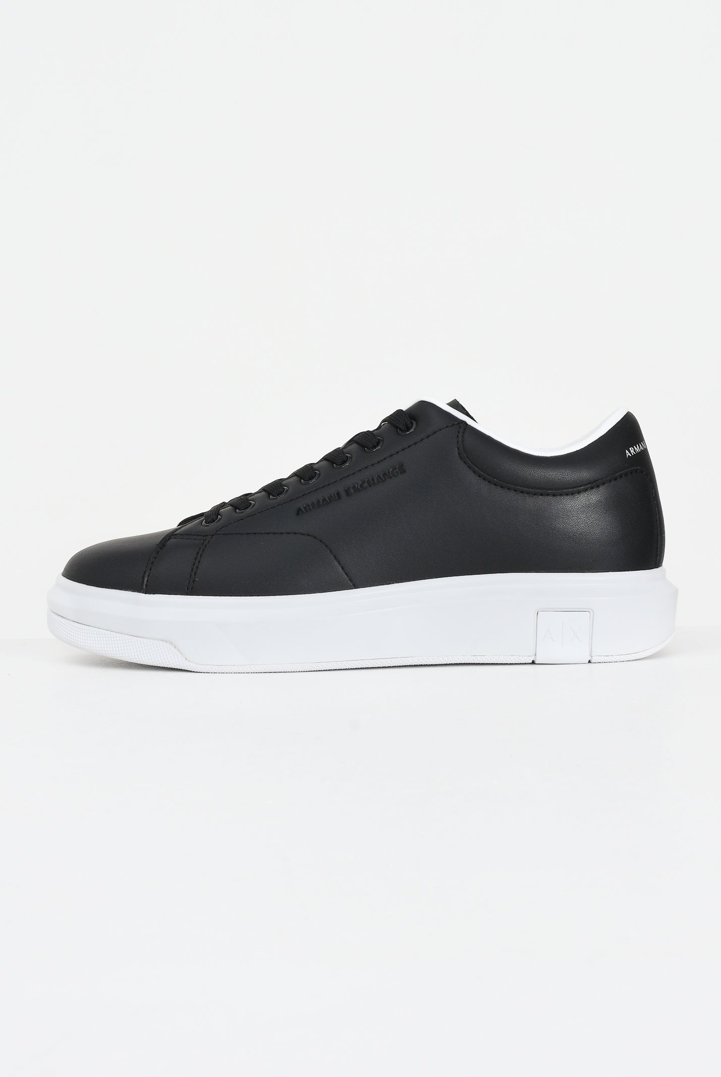 ARMANI EXCHANGE Sneakers nere da uomo con logo XUX123XV534 00002 ARMANI EXCHANGE