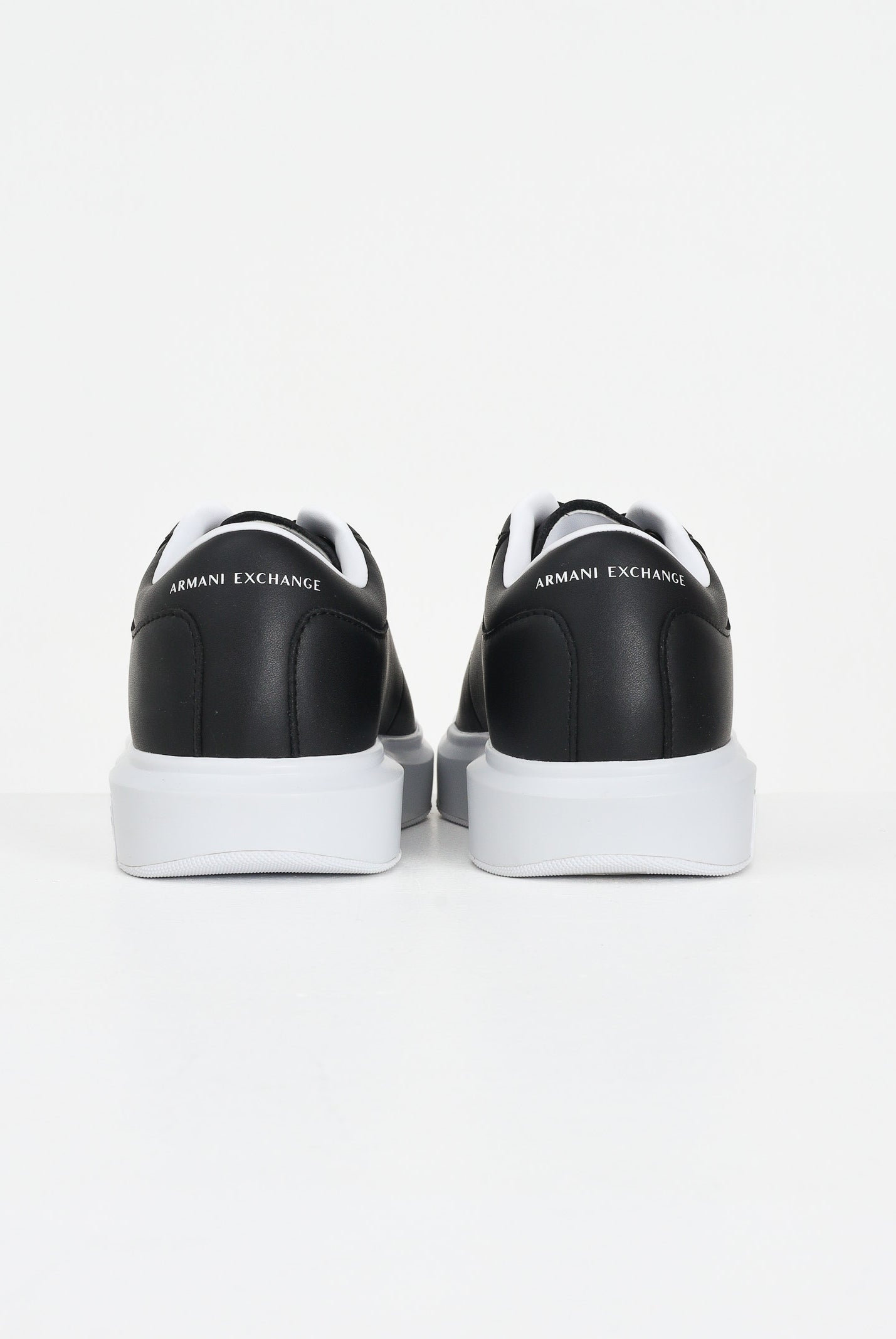 ARMANI EXCHANGE Sneakers nere da uomo con logo XUX123XV534 00002 ARMANI EXCHANGE