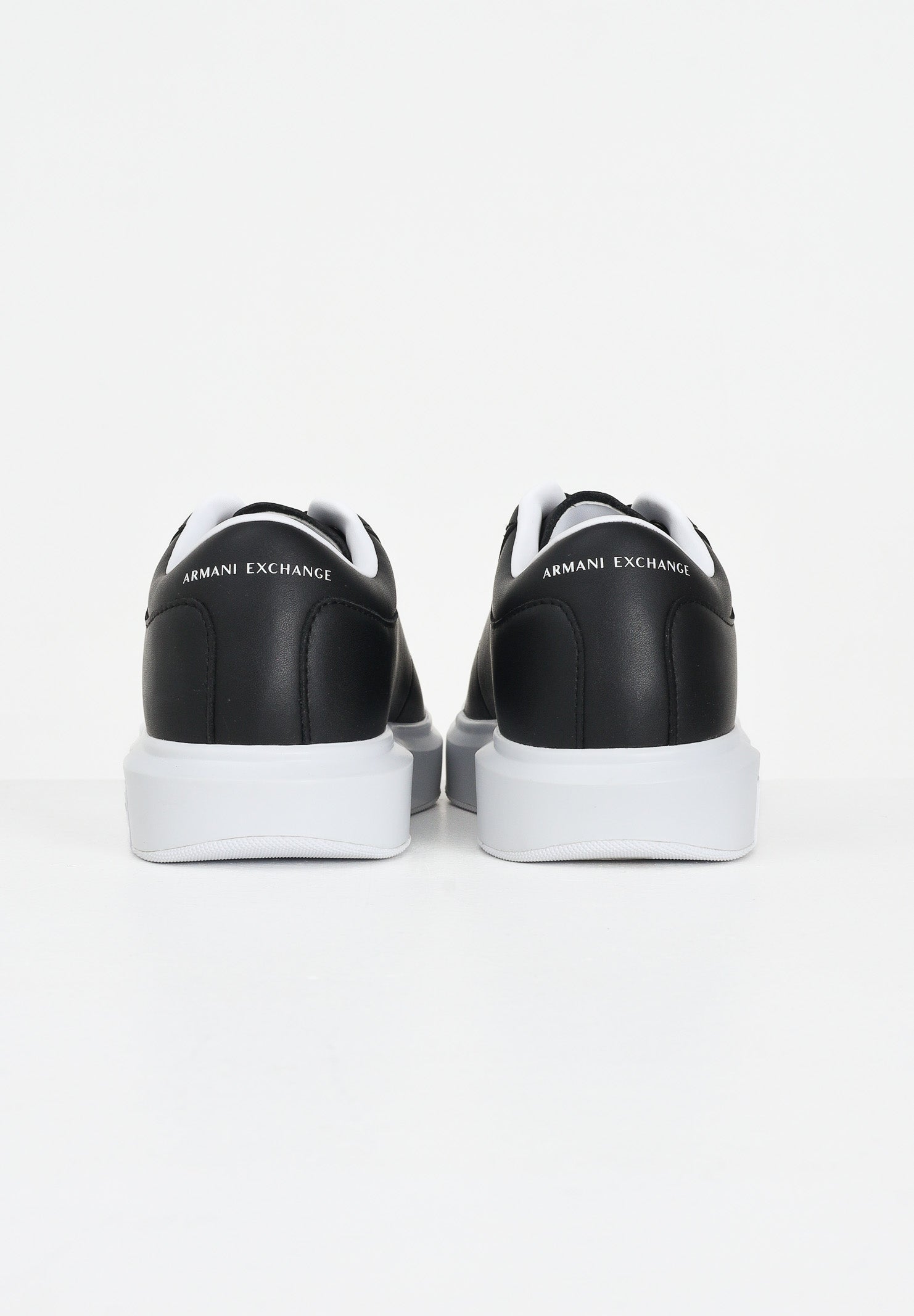 ARMANI EXCHANGE Sneakers nere da uomo con logo XUX123XV534 00002 ARMANI EXCHANGE