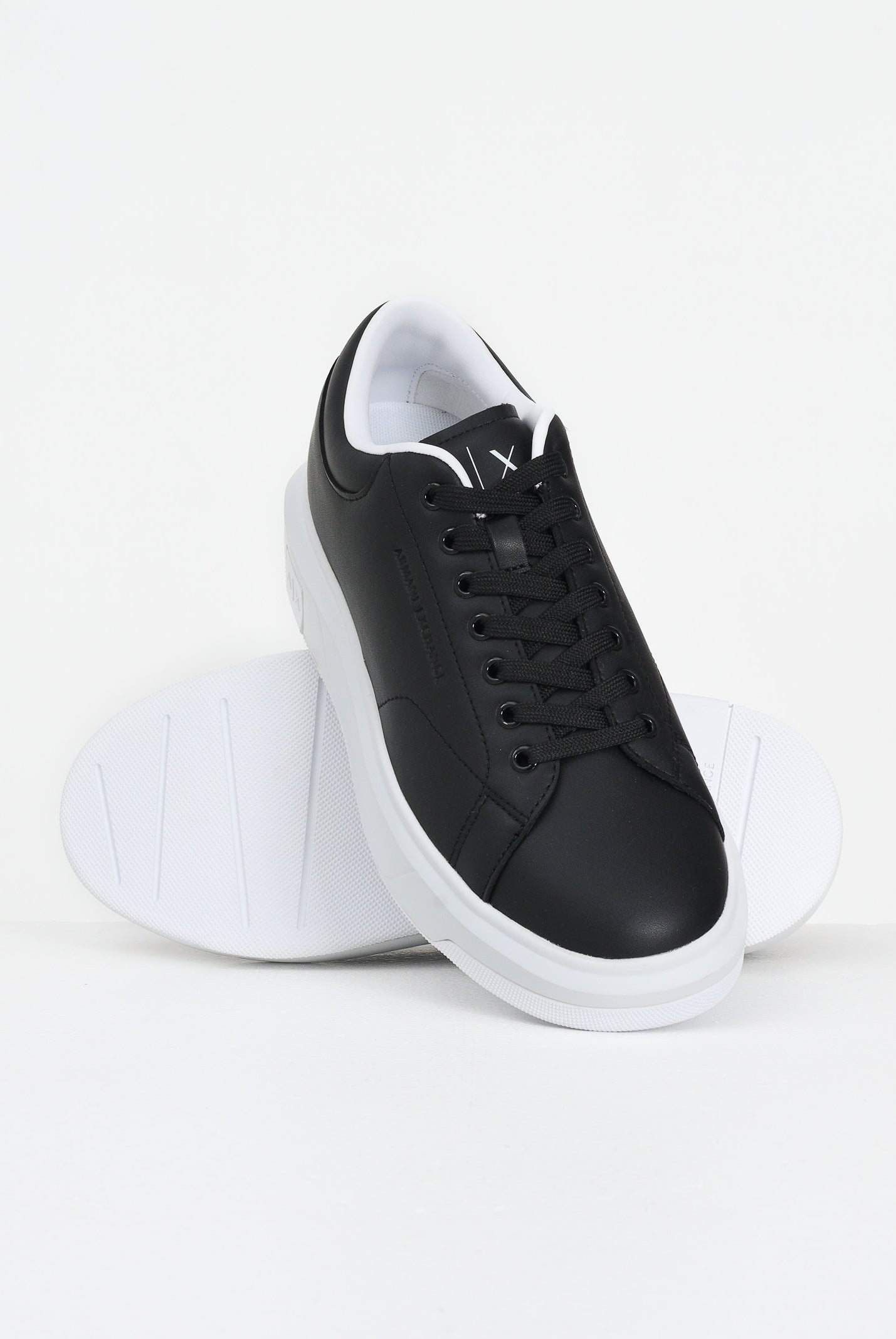 ARMANI EXCHANGE Sneakers nere da uomo con logo XUX123XV534 00002 ARMANI EXCHANGE