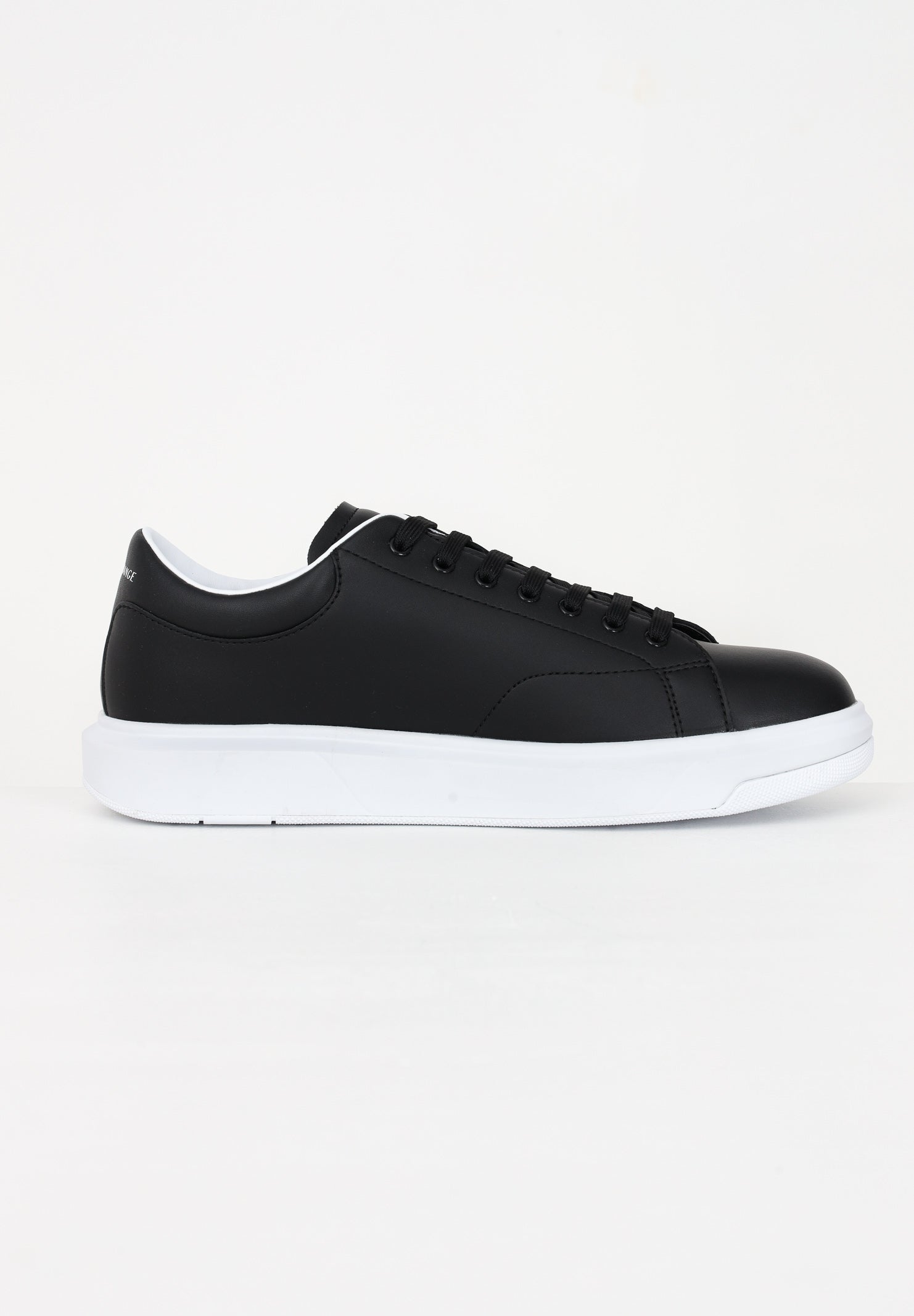 ARMANI EXCHANGE Sneakers nere da uomo con logo XUX123XV534 00002 ARMANI EXCHANGE