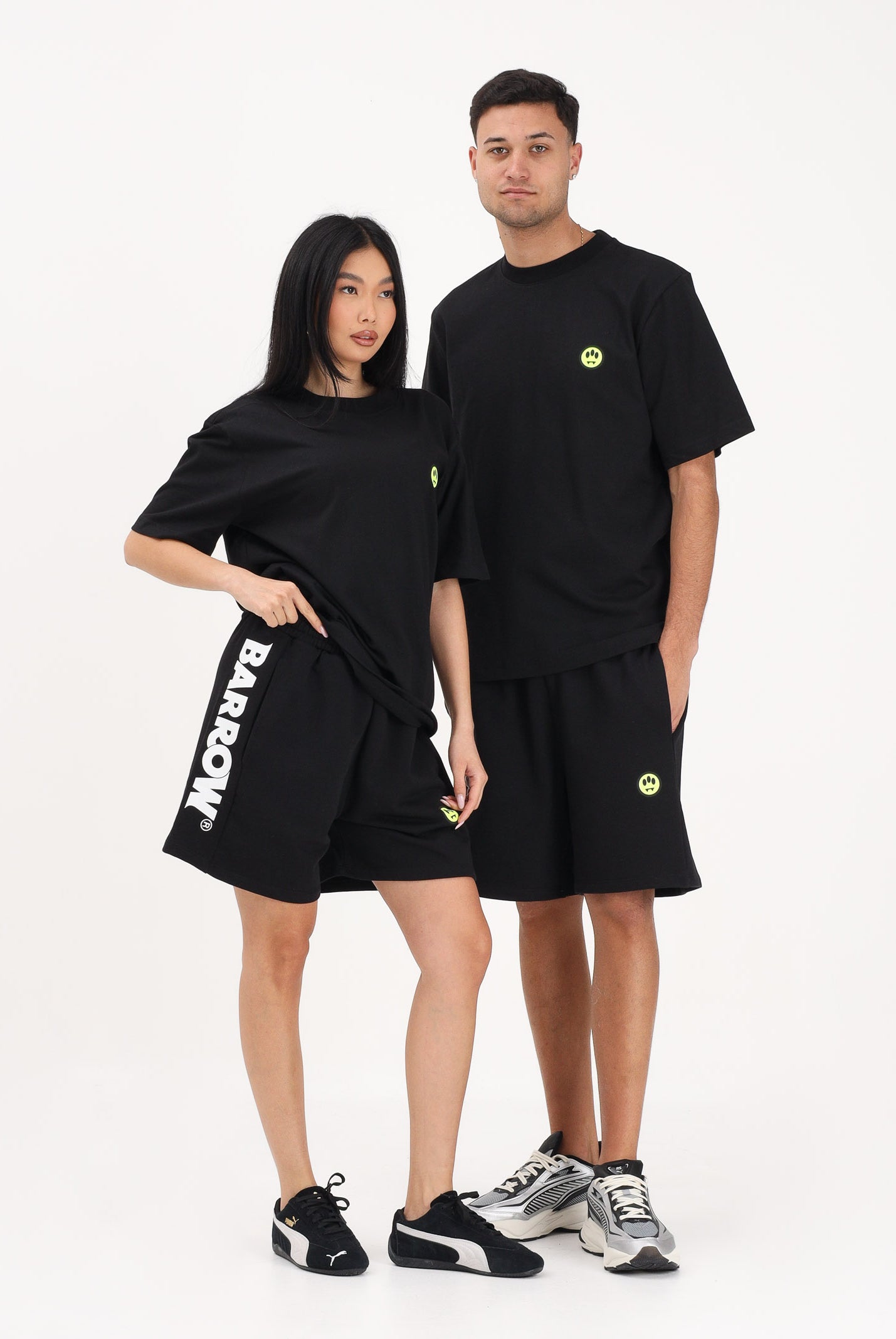 BARROW Shorts sportivo nero per uomo e donna con stampa logo S6BWUABE004 11006 BARROW