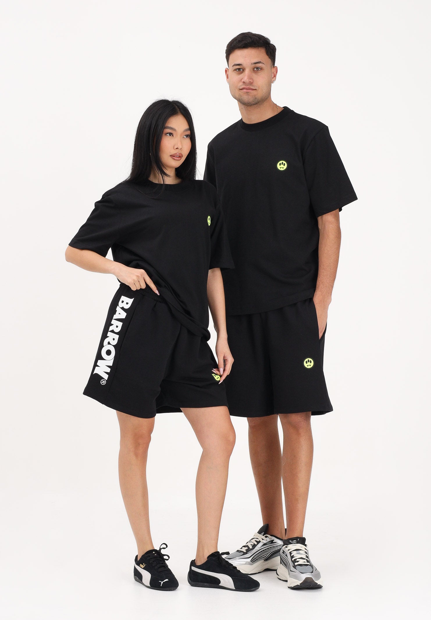 BARROW Shorts sportivo nero per uomo e donna con stampa logo S6BWUABE004 11006 BARROW