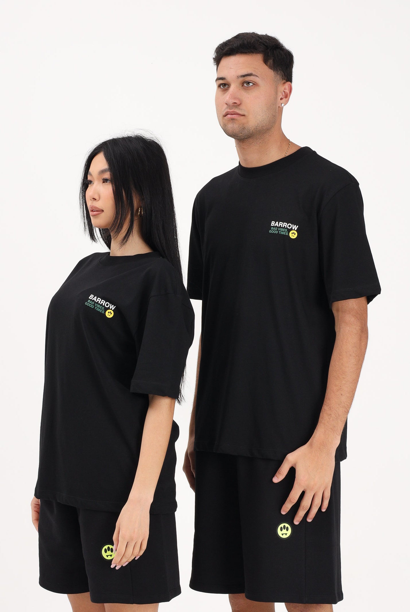 BARROW T-shirt a manica corta nera per uomo e donna con maxi stampa sul retro S6BWUATH086 110 BARROW