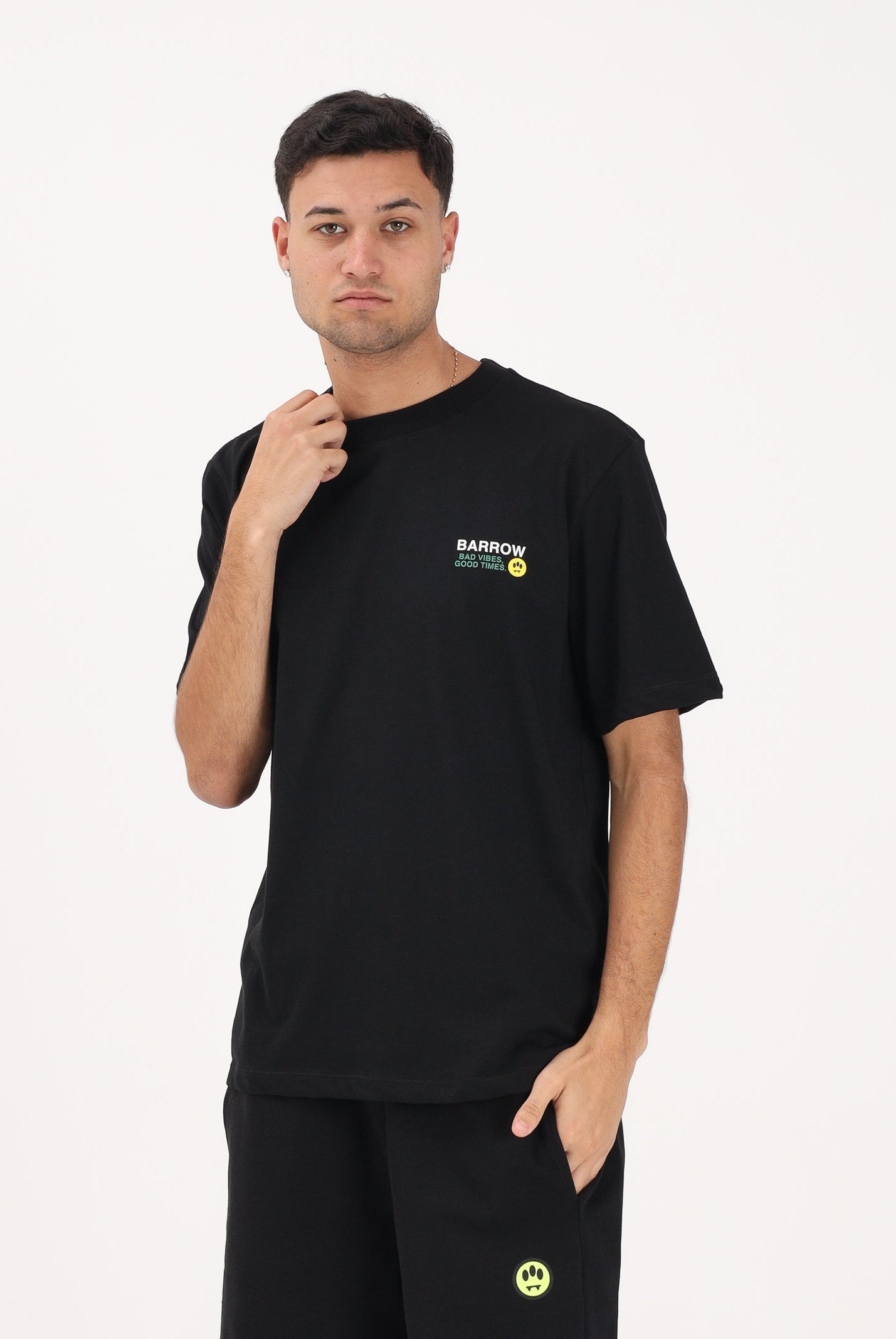 BARROW T-shirt a manica corta nera per uomo e donna con maxi stampa sul retro S6BWUATH086 110 BARROW