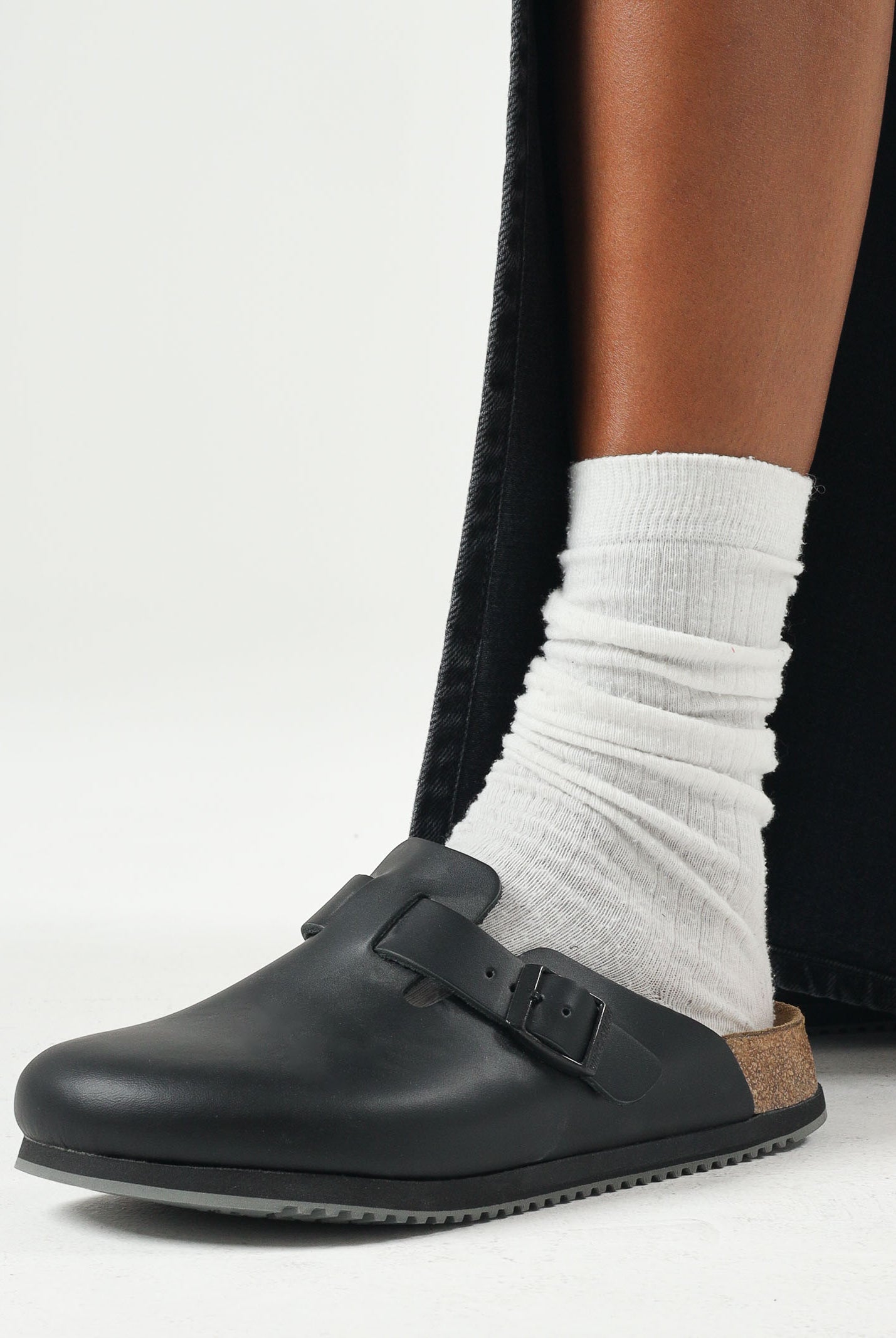 BIRKENSTOCK Ciabatta Boston nera per uomo e donna 060194 . BIRKENSTOCK