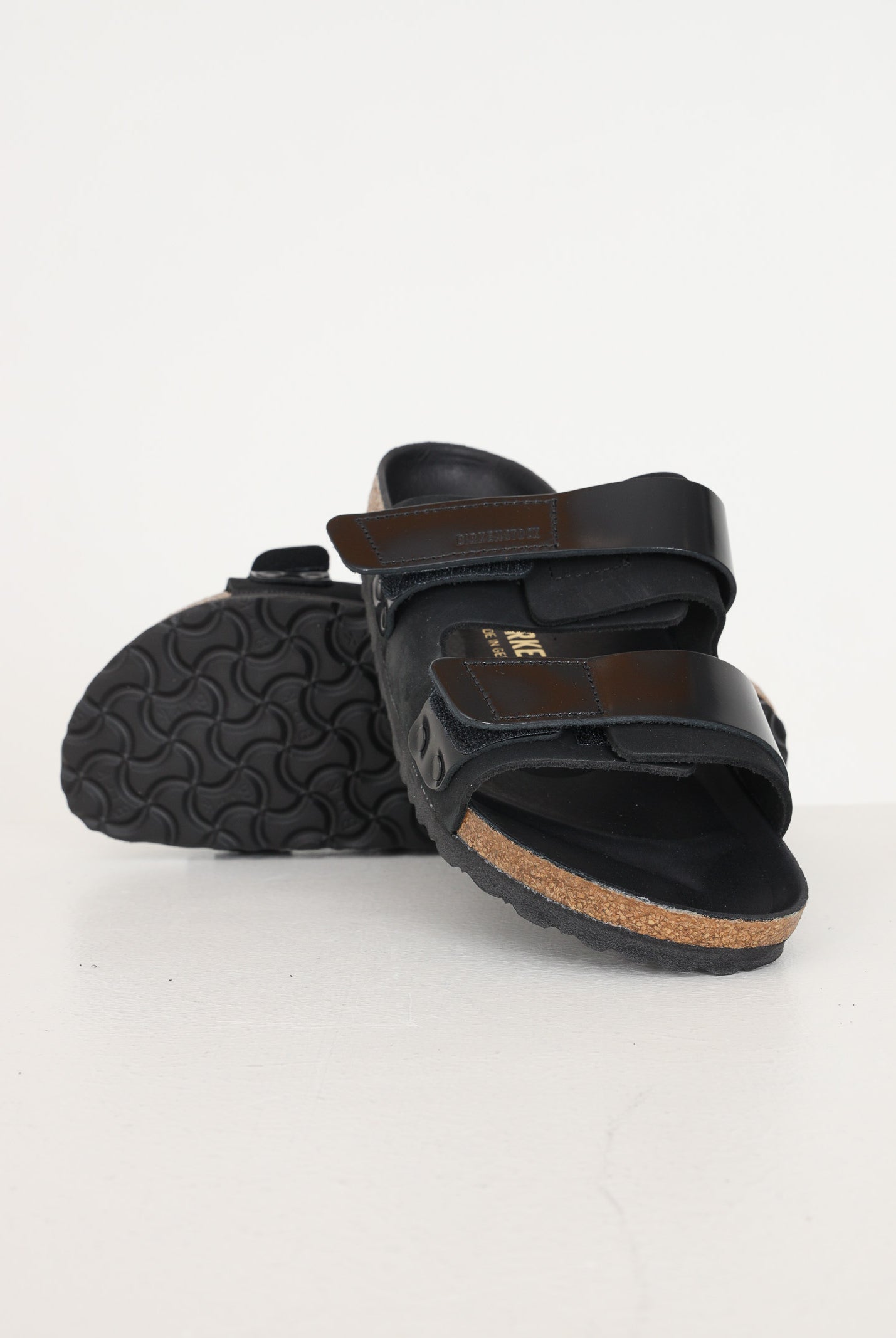 BIRKENSTOCK Ciabatte Uji nera per uomo e donna 1026570 . BIRKENSTOCK