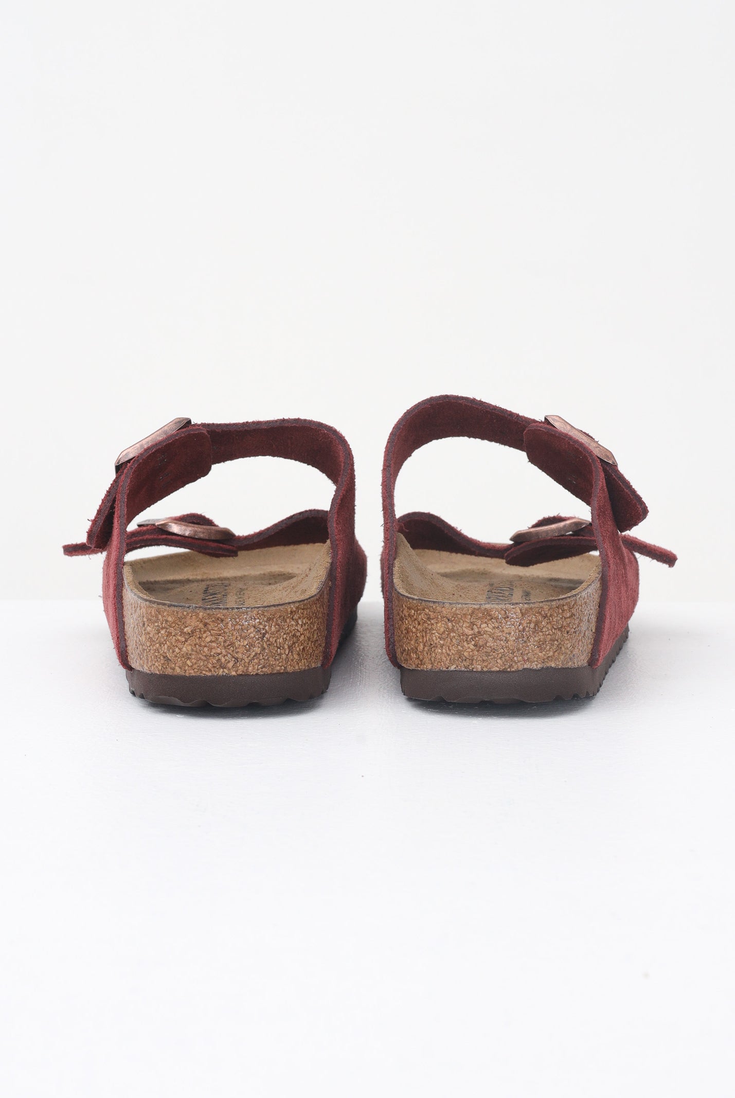 BIRKENSTOCK Ciabatte Arizona in pelle scamosciata bordeaux per uomo e donna 1028331 . BIRKENSTOCK