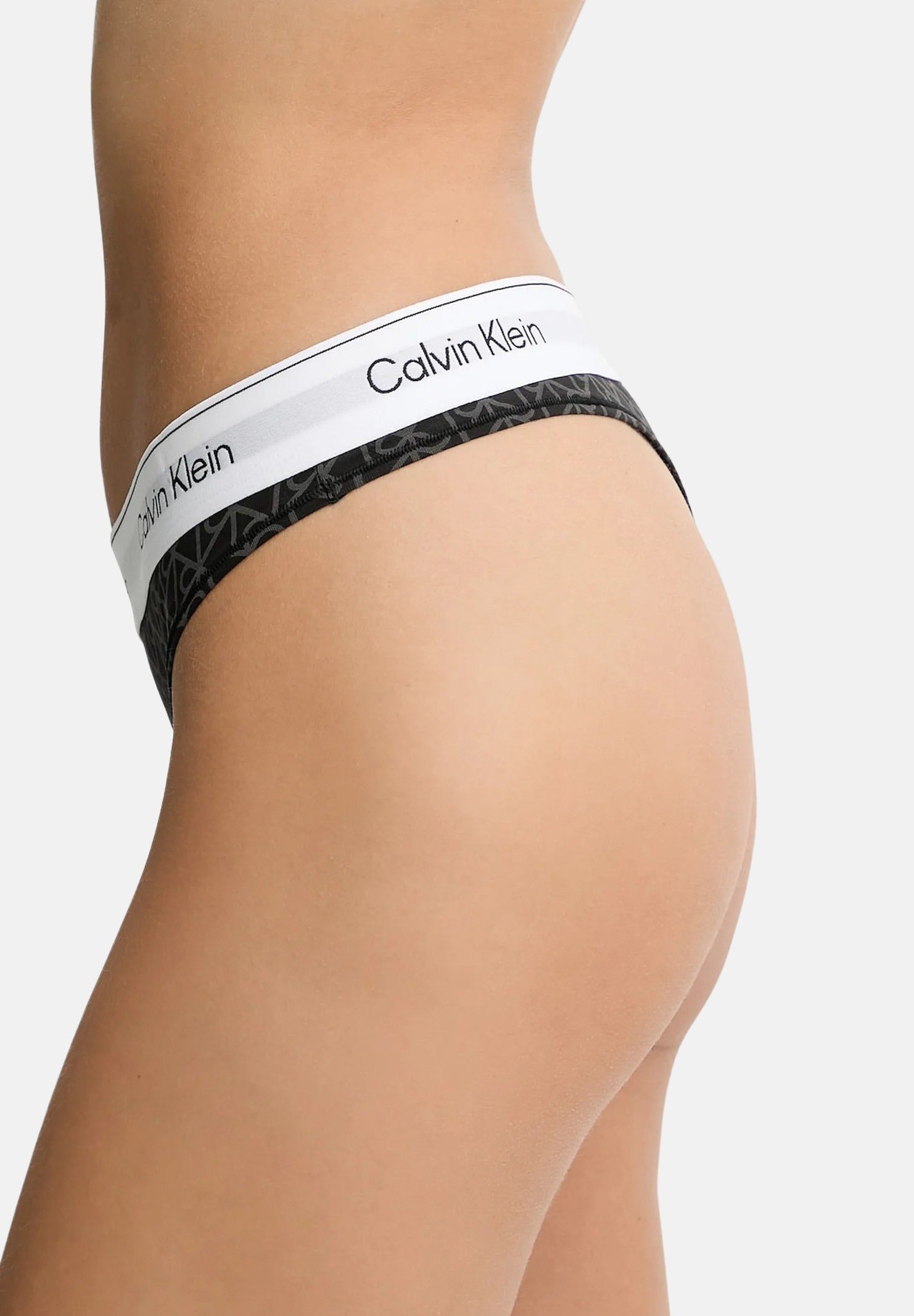 CALVIN KLEIN Perizoma nero da donna con logo all over LV00QF8518 2RG CALVIN KLEIN