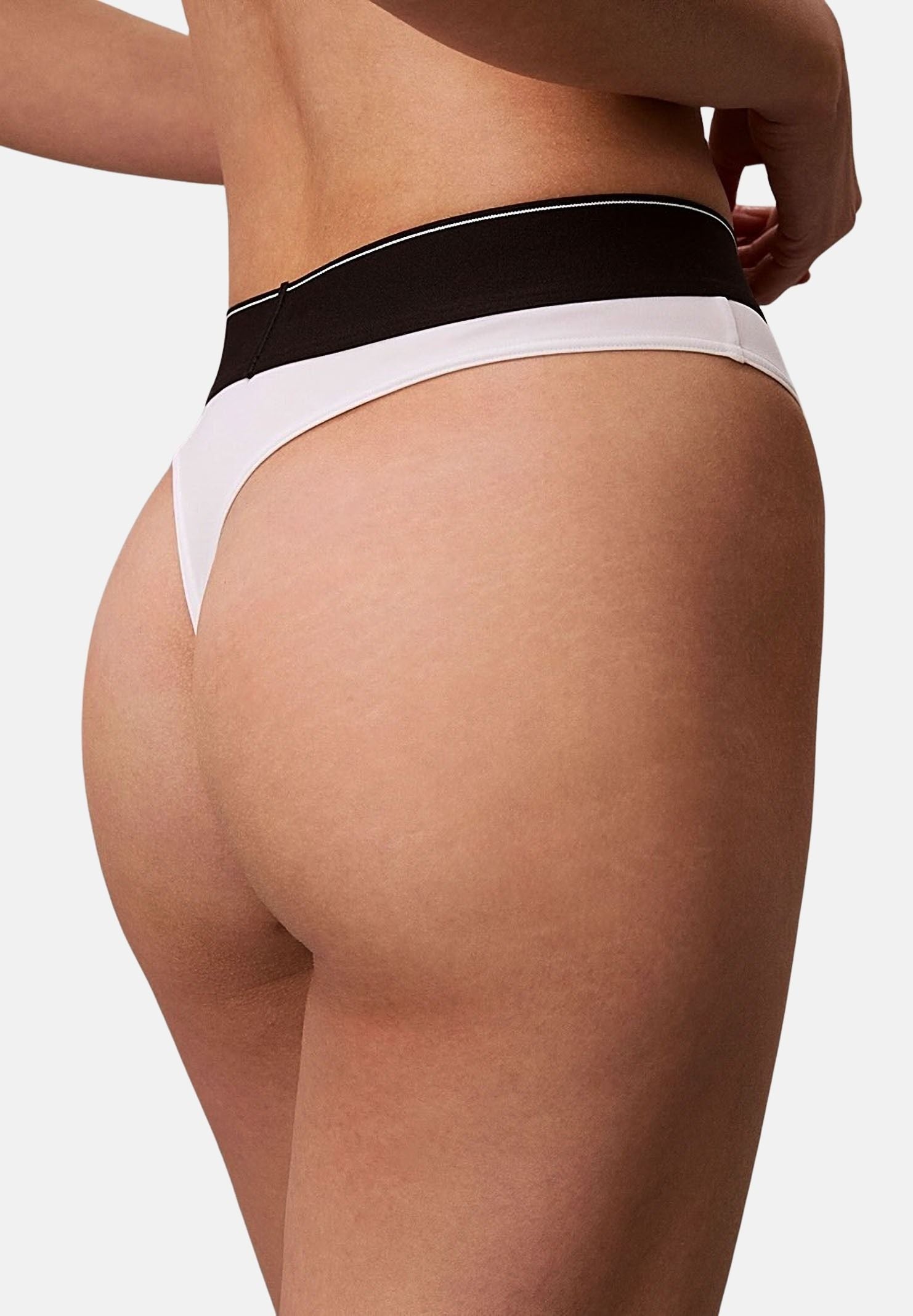 CALVIN KLEIN Perizoma bianco da donna LV00QF8813 100 CALVIN KLEIN