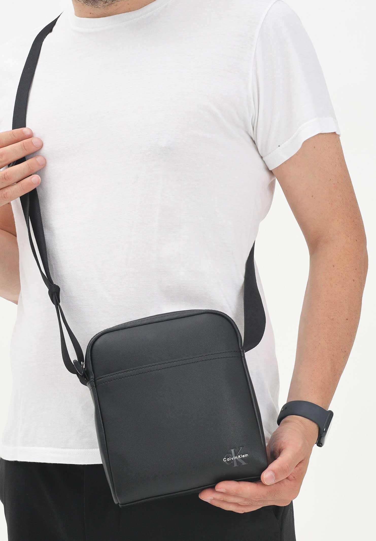 CALVIN KLEIN Borsello Reporter nero da uomo LV04G3014G UB1 CALVIN KLEIN