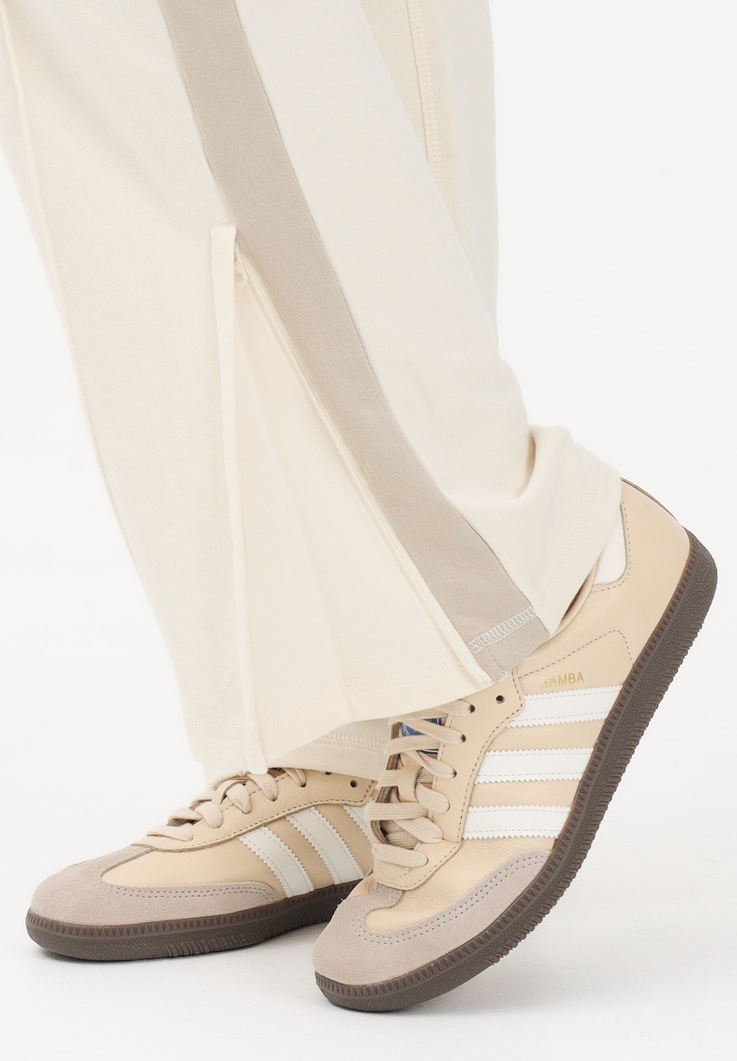 CALVIN KLEIN JEANS Pantalone sportivo beige da donna con logo LV047E225GYAC . CALVIN KLEIN JEANS