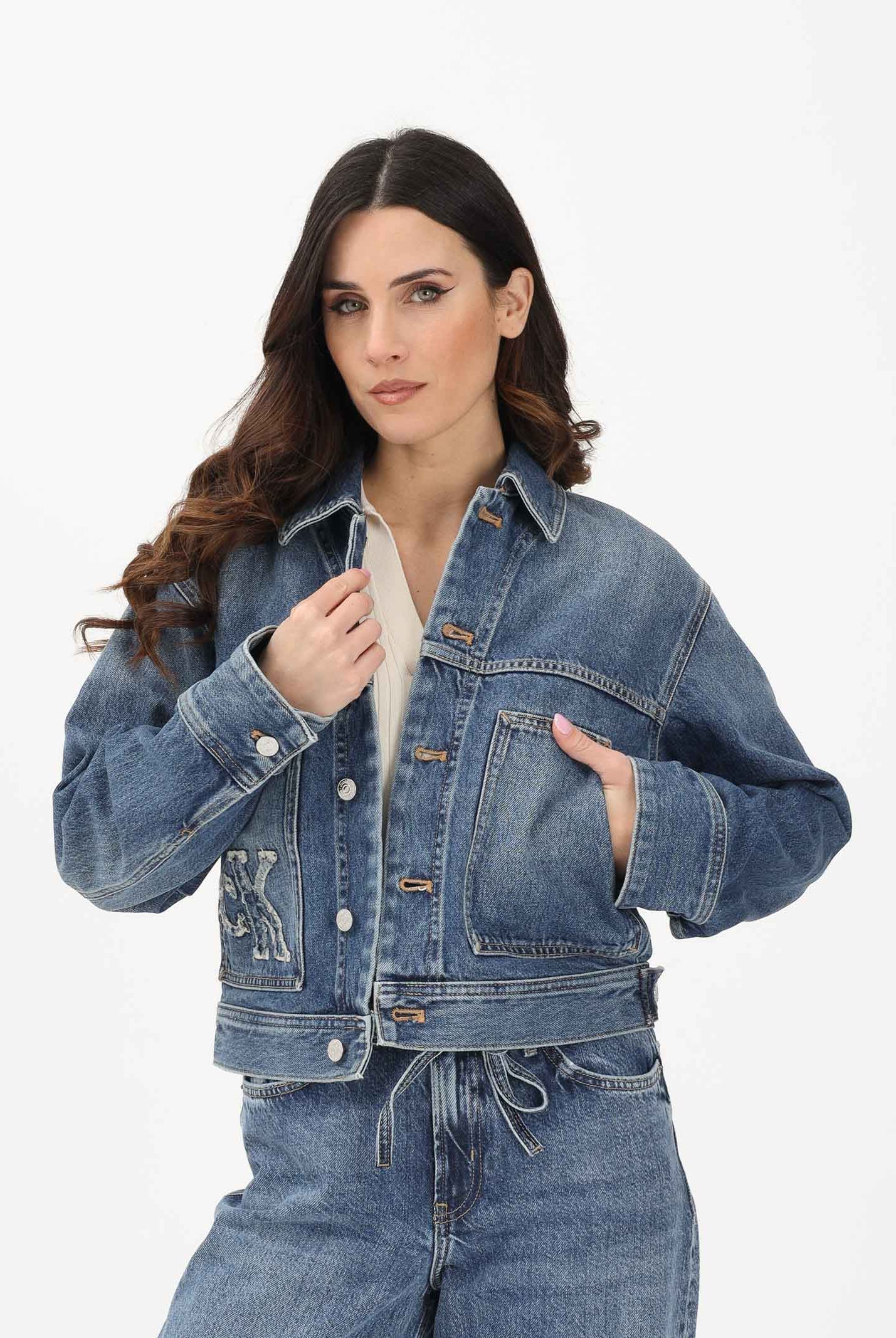 CALVIN KLEIN JEANS Giubbotto in denim medio da donna con logo LV047E906G3NL . CALVIN KLEIN JEANS