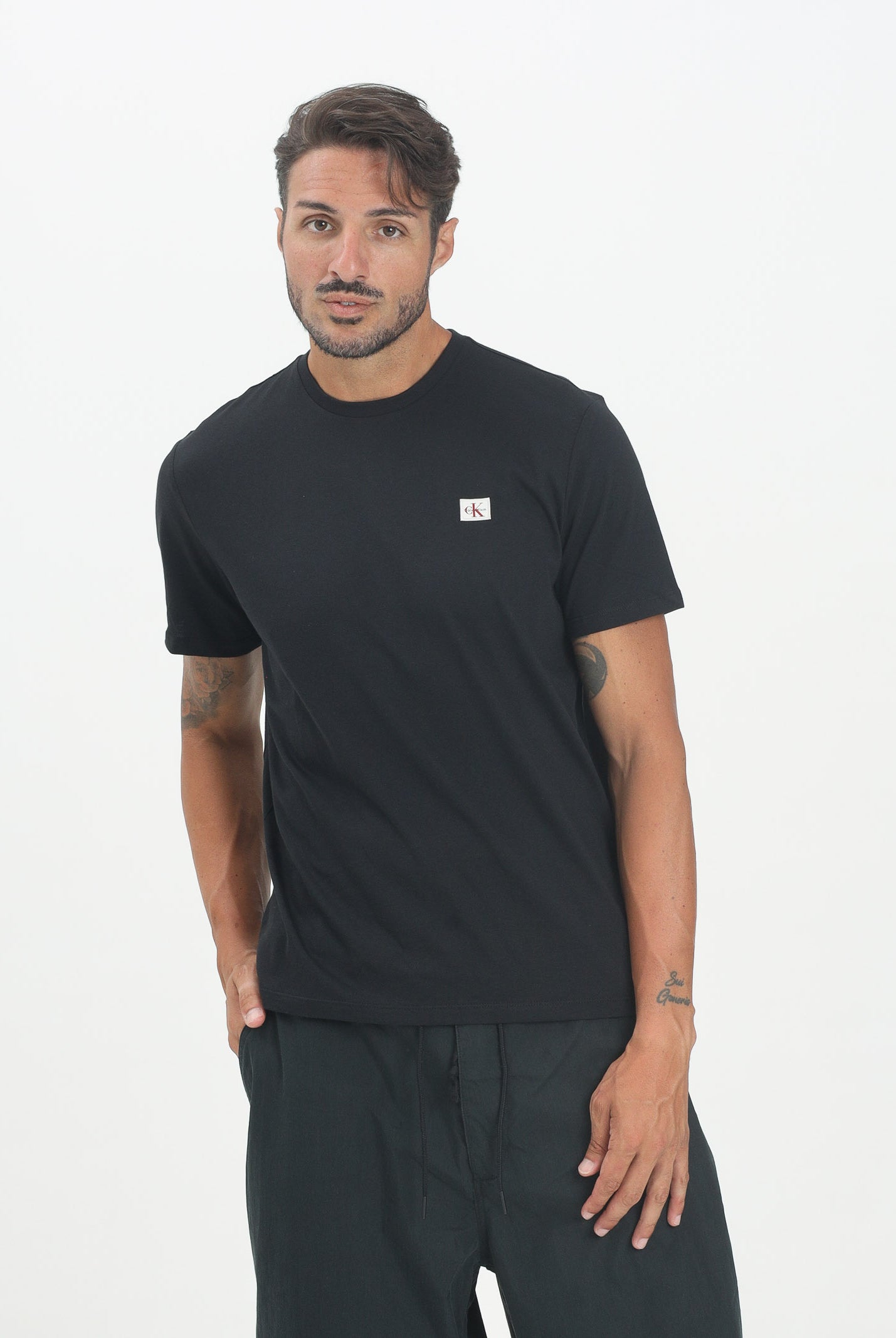 CALVIN KLEIN JEANS T-shirt a manica corta nera da uomo con stemma logo LV04RC272GUB1 . CALVIN KLEIN JEANS