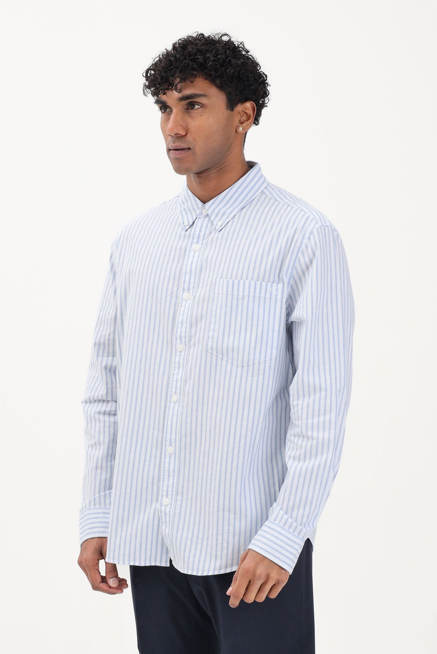 CALVIN KLEIN JEANS Camicia a manica lunga bianca da uomo con fantasia a righe sottili azzurre LV04RF100G C32 CALVIN KLEIN JEANS