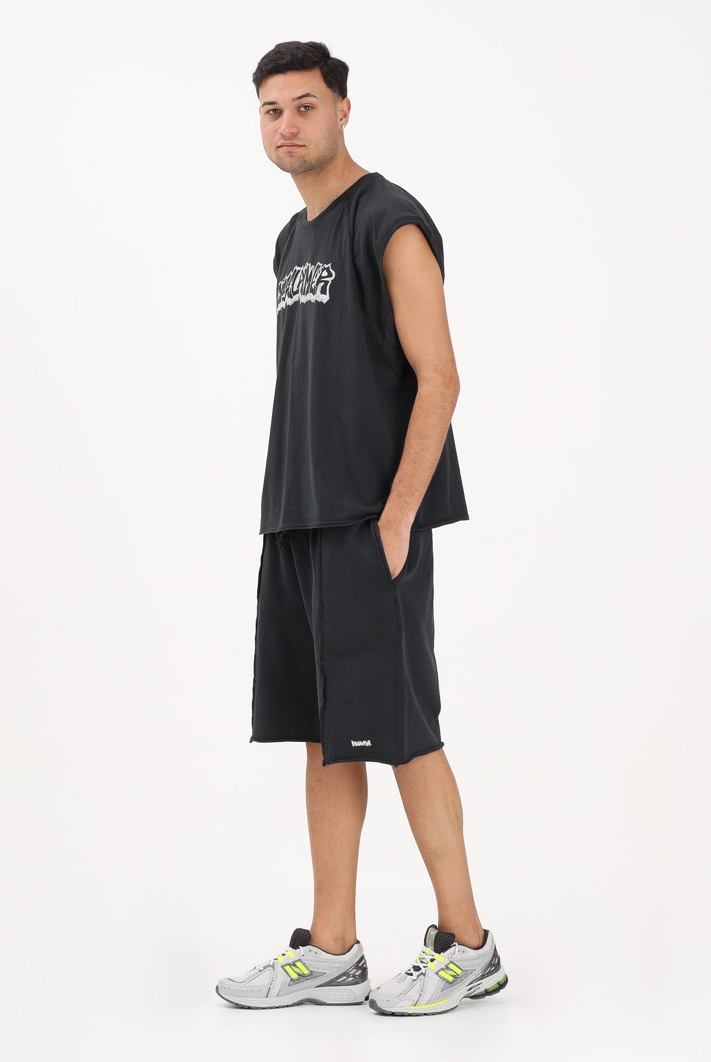 DISCLAIMER Shorts sportivo grigio da uomo con logo 26EDS55422 NE DISCLAIMER