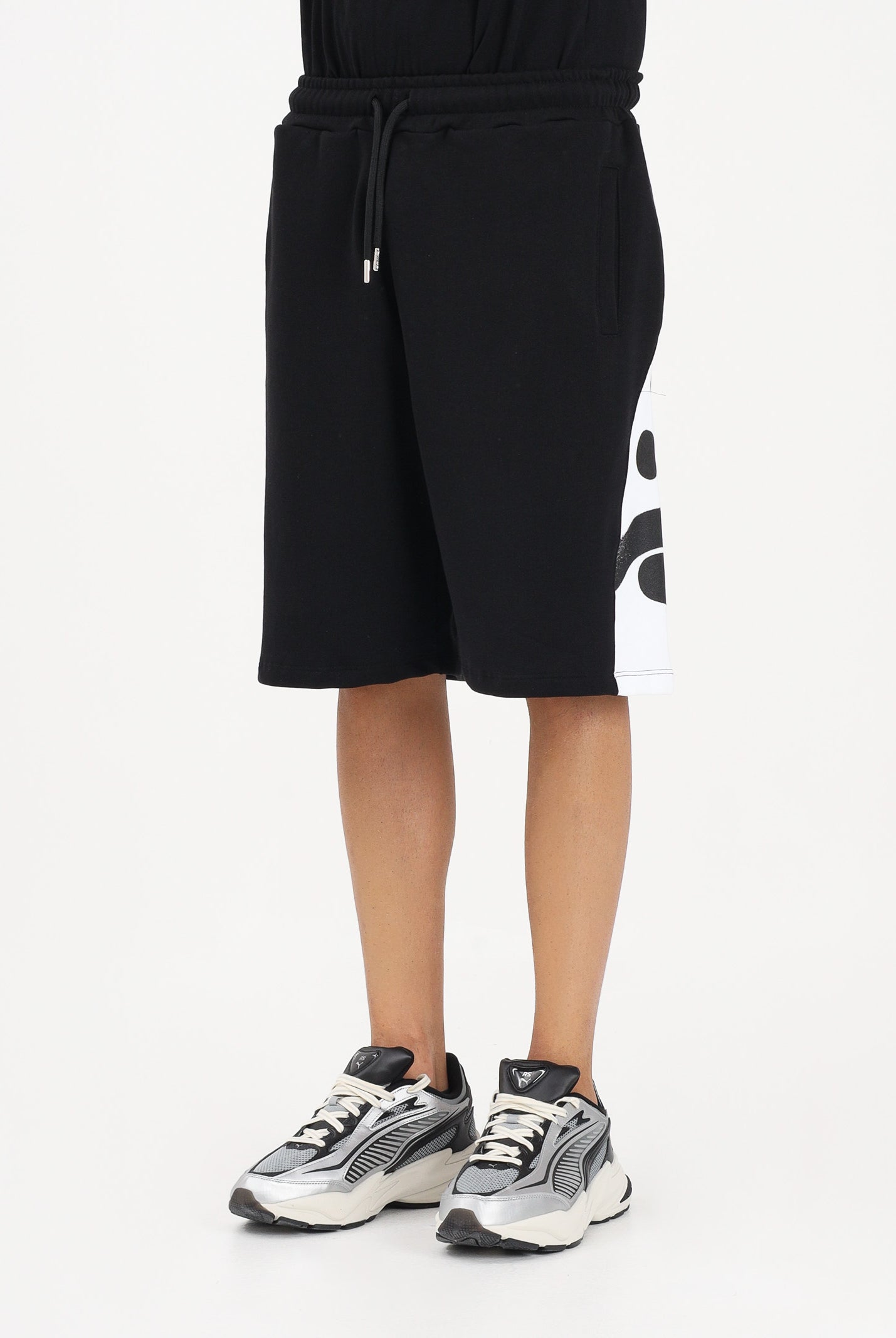 DISCLAIMER Shorts nero da uomo con stampa sul retro 26EDS55433 NEBI DISCLAIMER