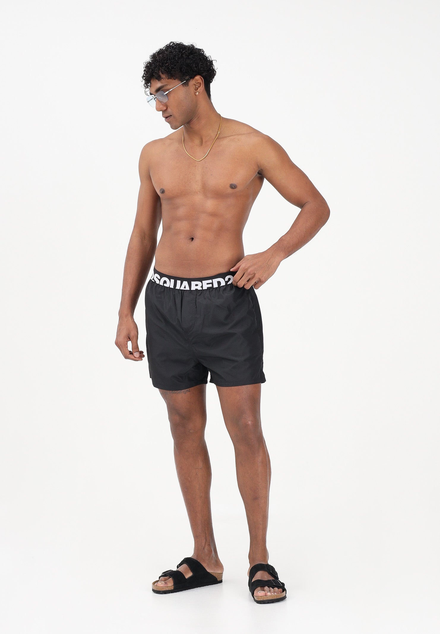 DSQUARED2 Shorts mare nero da uomo con logo in vita D7B626560 010 DSQUARED2