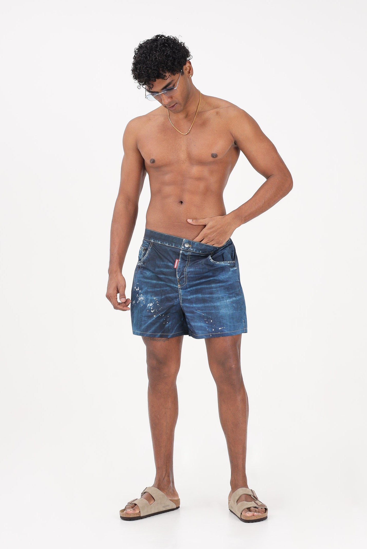 DSQUARED2 Shorts mare blu da uomo effetto denim con dettagli used D7B626690 427 DSQUARED2