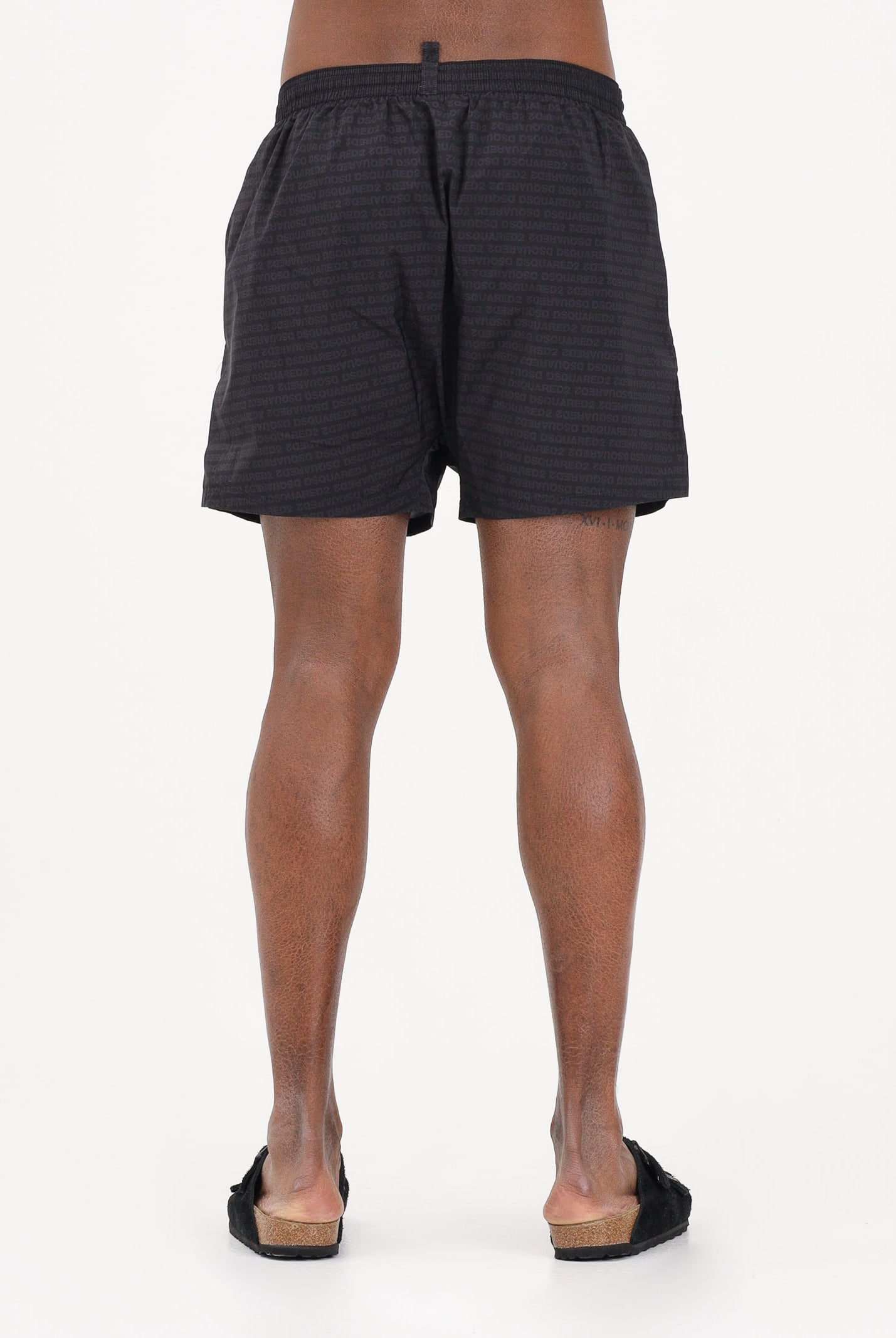 DSQUARED2 Shorts mare nero da uomo con stampa logo D7B646600 014 DSQUARED2