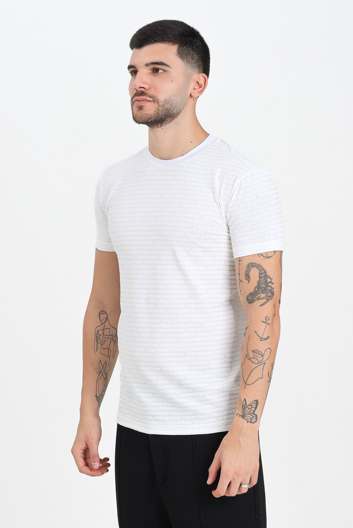 DSQUARED2 T-shirt a manica corta bianca da uomo con logo all--over D9H136200T 110 DSQUARED2