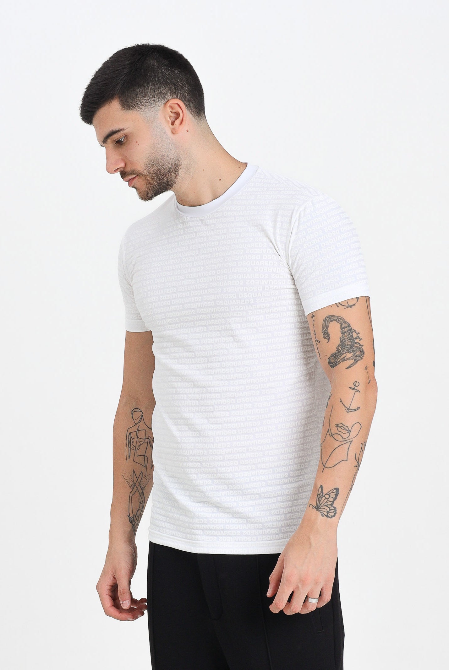 DSQUARED2 T-shirt a manica corta bianca da uomo con logo all--over D9H136200T 110 DSQUARED2