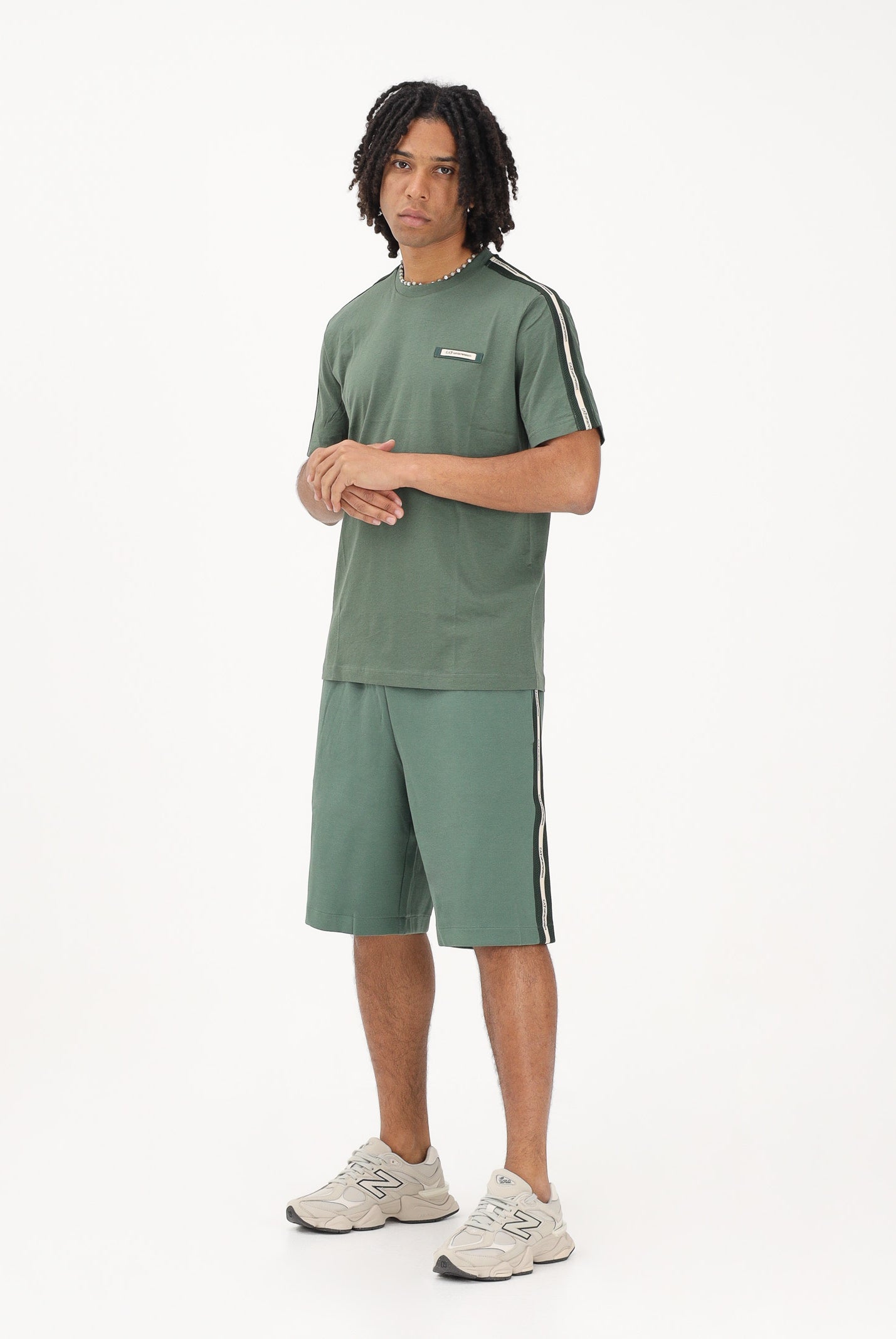 EA7 Shorts sportivo verde salvia da uomo con bande logate laterali 7M001481AF12660 U7260 EA7