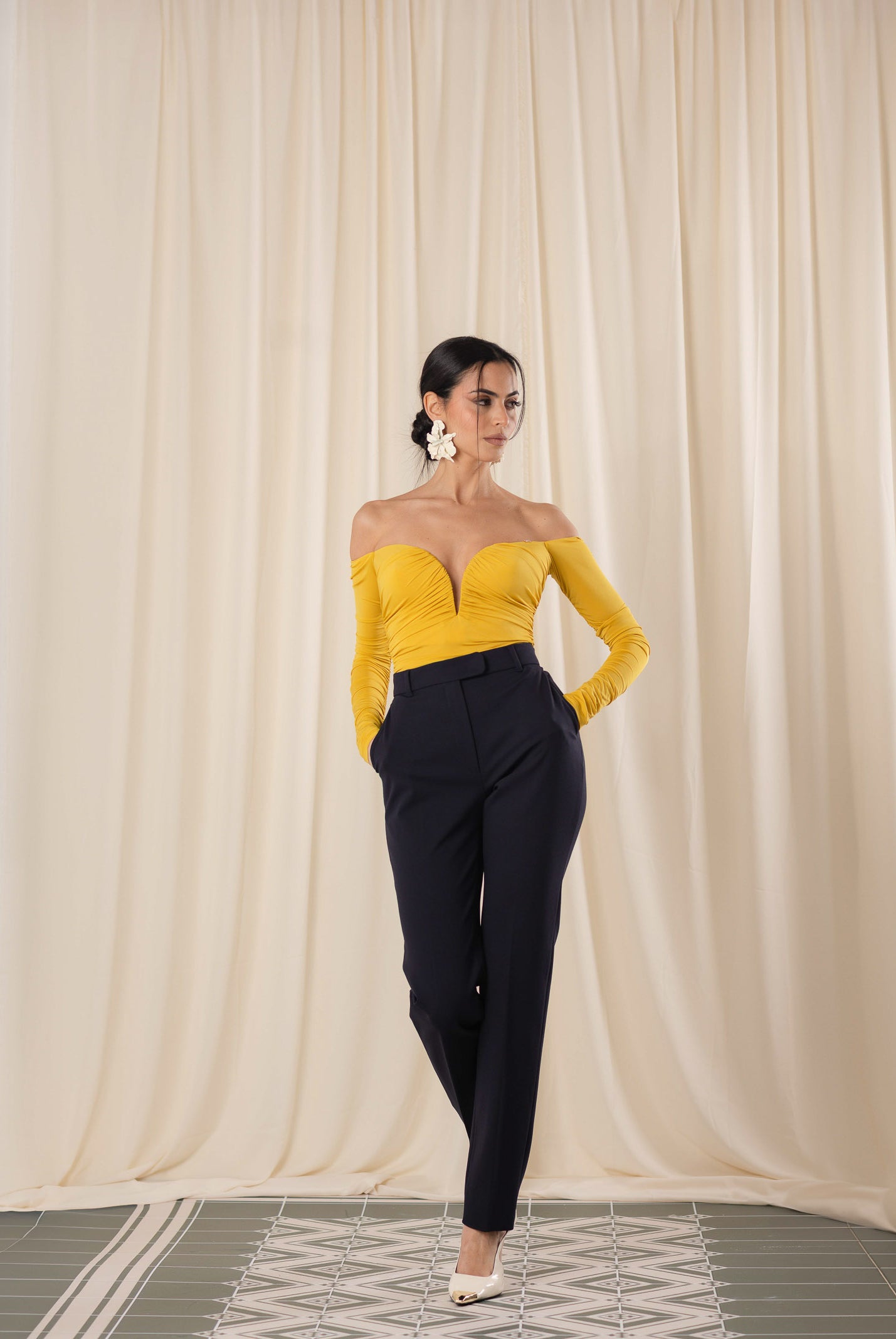 ELISABETTA FRANCHI Body giallo da donna con drappeggi BO01561E2 EV4 ELISABETTA FRANCHI