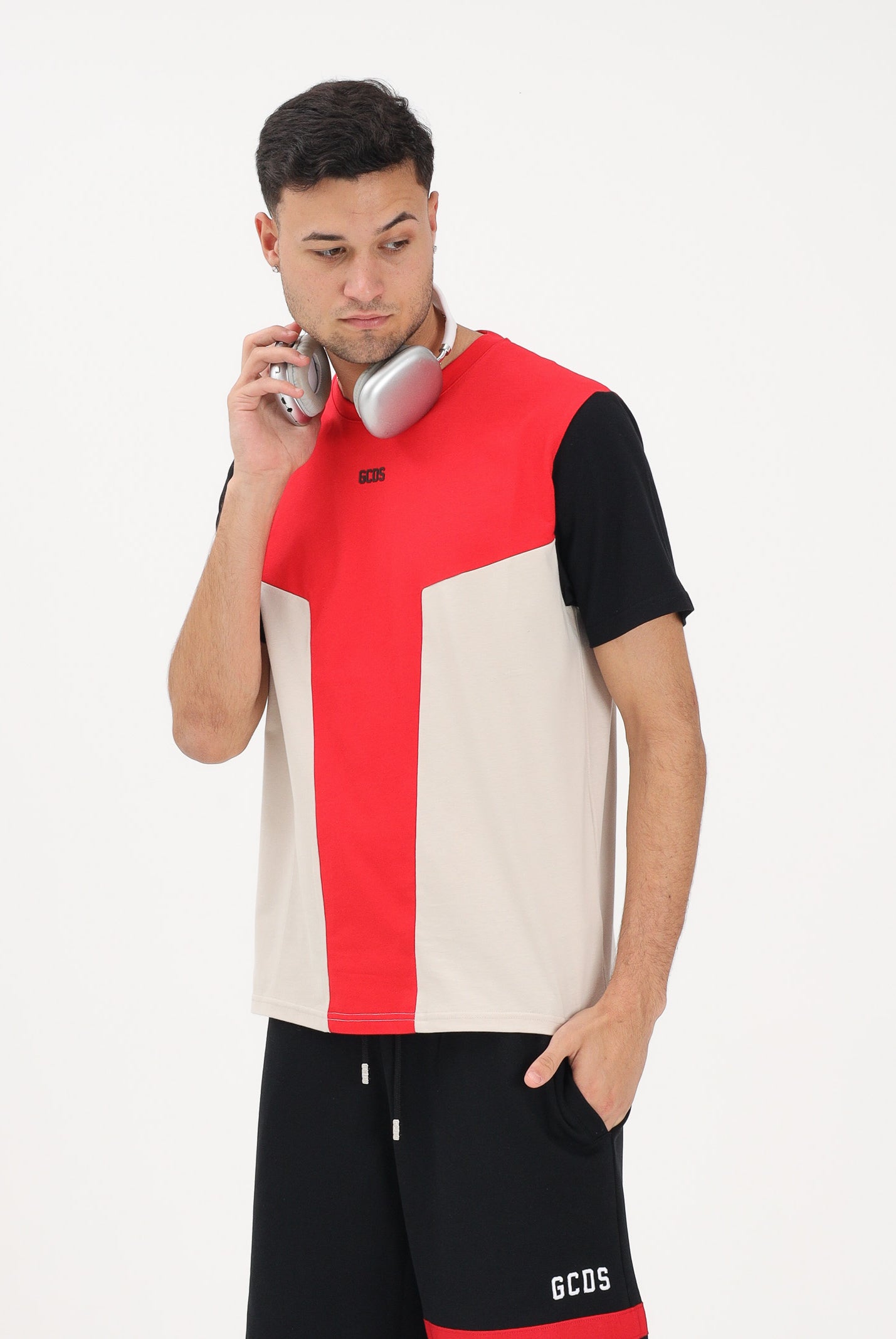 GCDS T-shirt a manica corta multicolore per uomo e donna con motivo color block C1MEQC038J101 436U GCDS