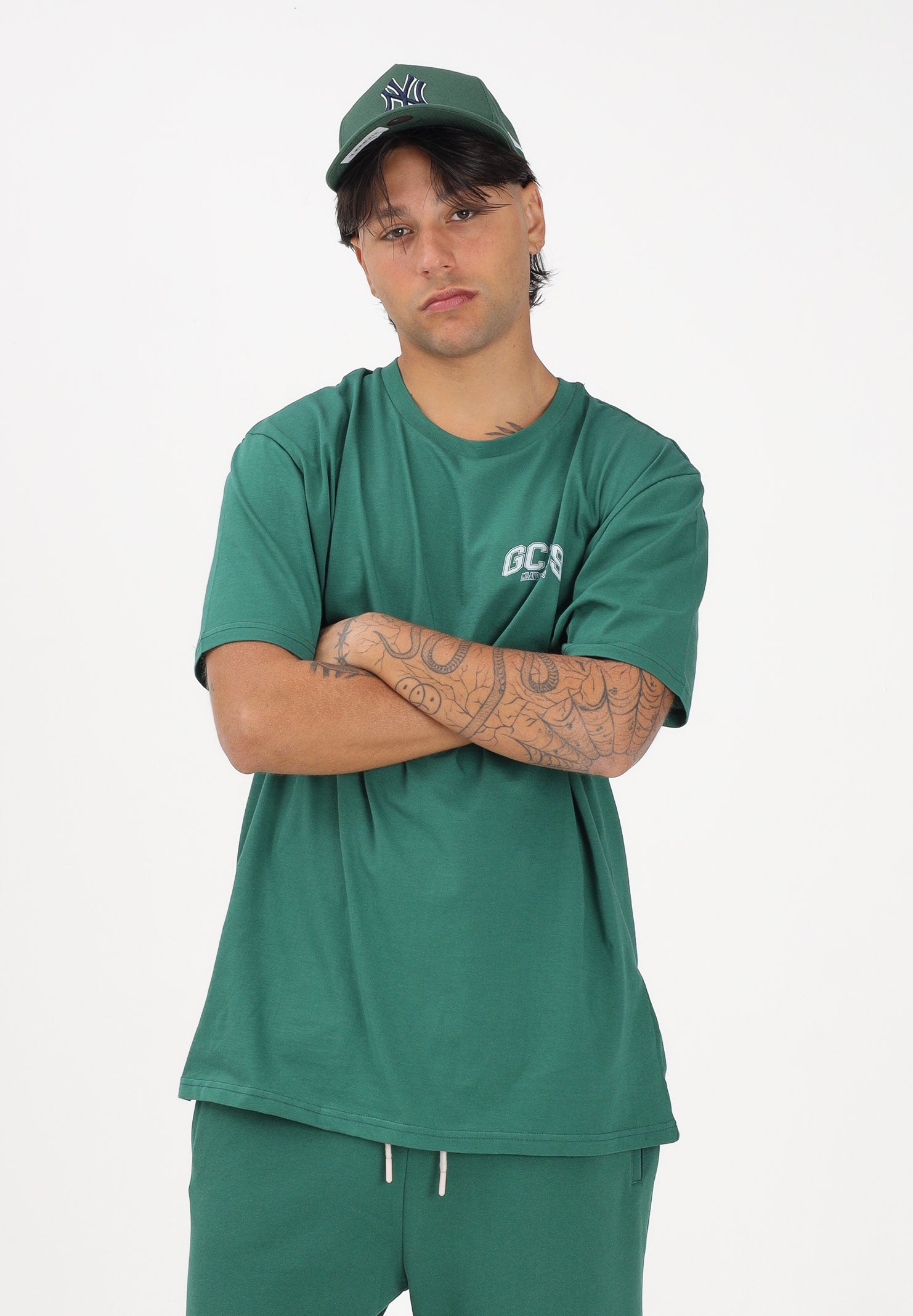 GCDS T-shirt a manica corta verde per uomo e donna con stampa logo C1MEQC041J104 883G GCDS