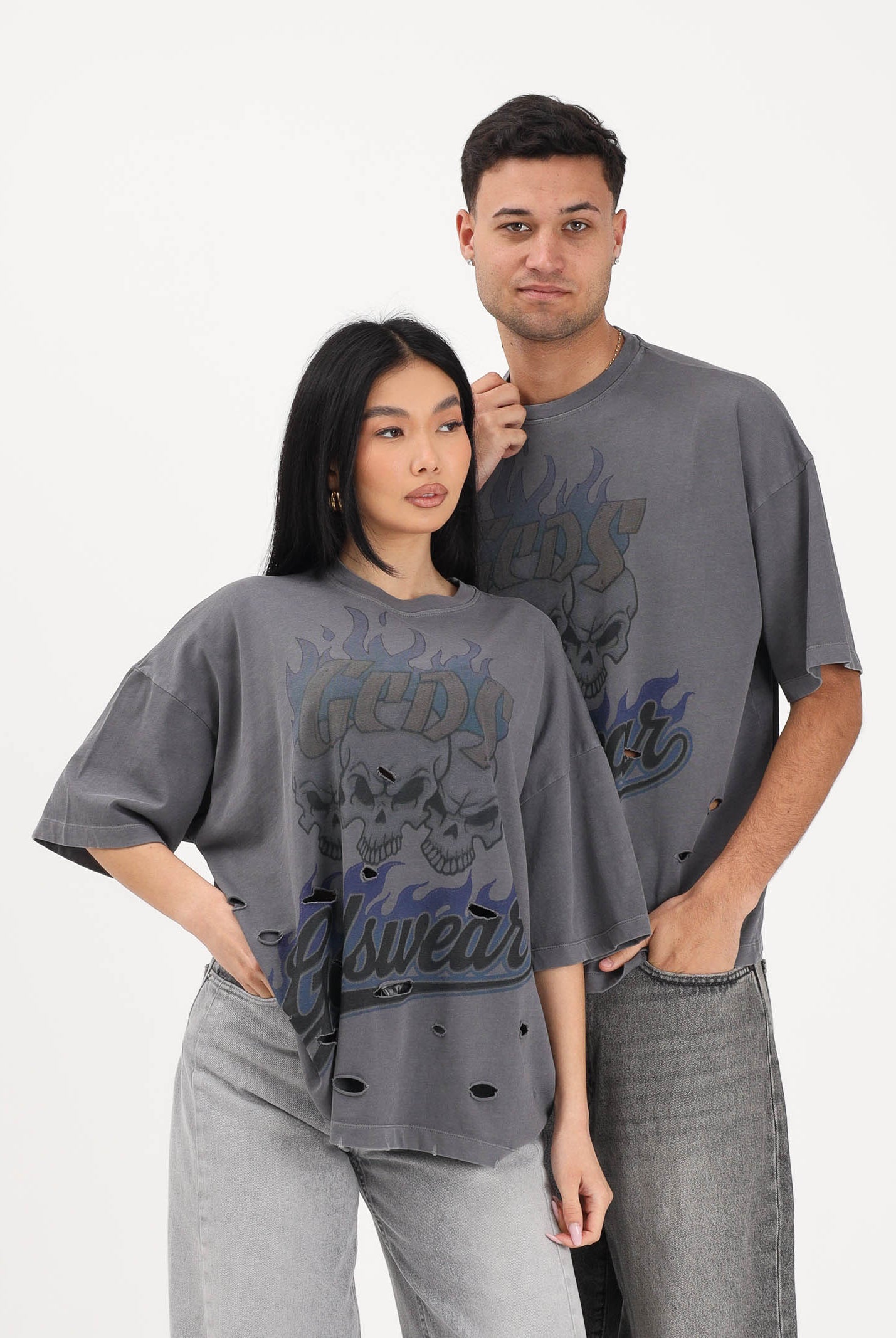 GCDS T-shirt a manica corta grigia per uomo e donna con stampa C1MWQC058J079 968L GCDS