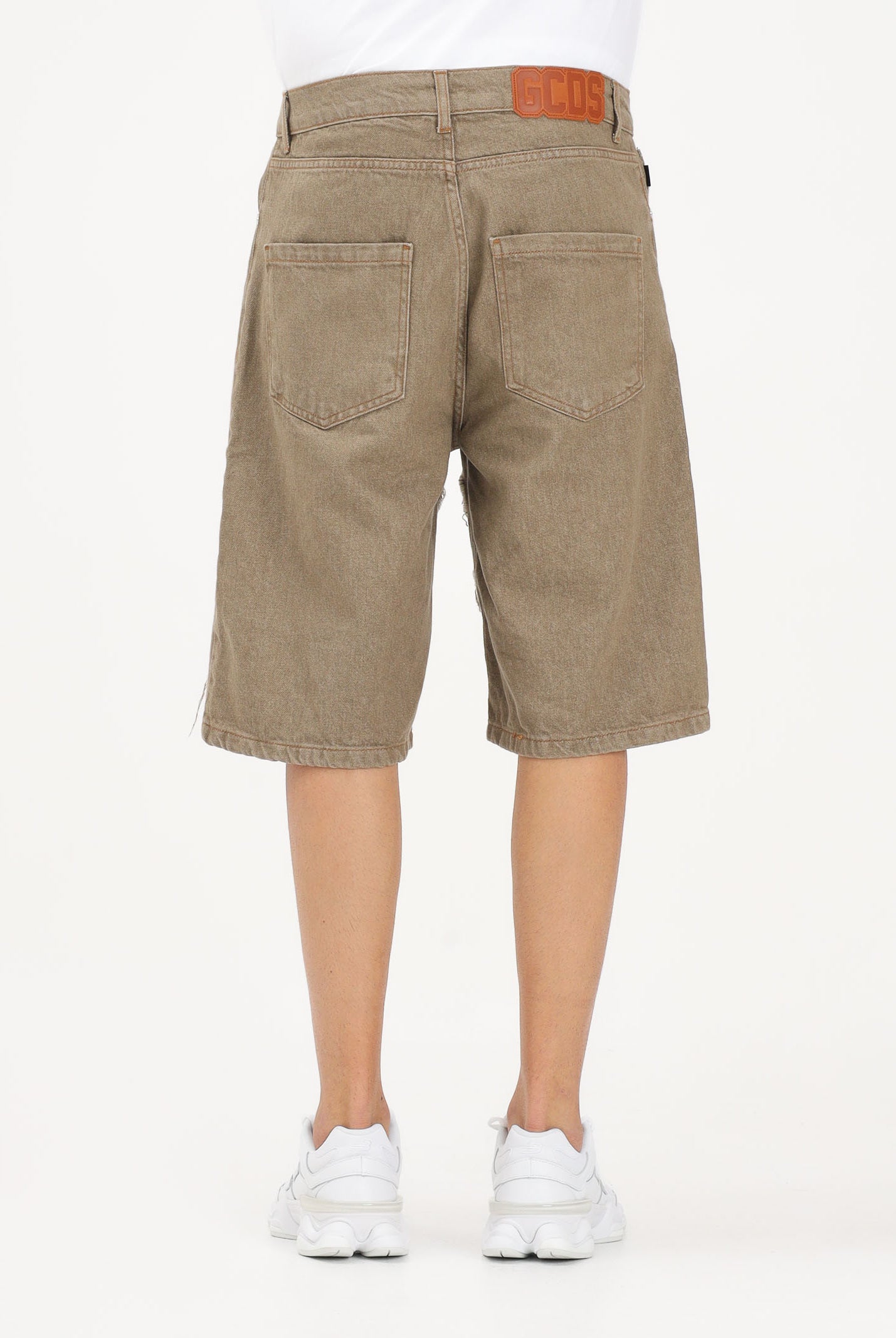 GCDS Bermuda in denim beige per uomo e donna con logo C1MWQL223D087 320T GCDS