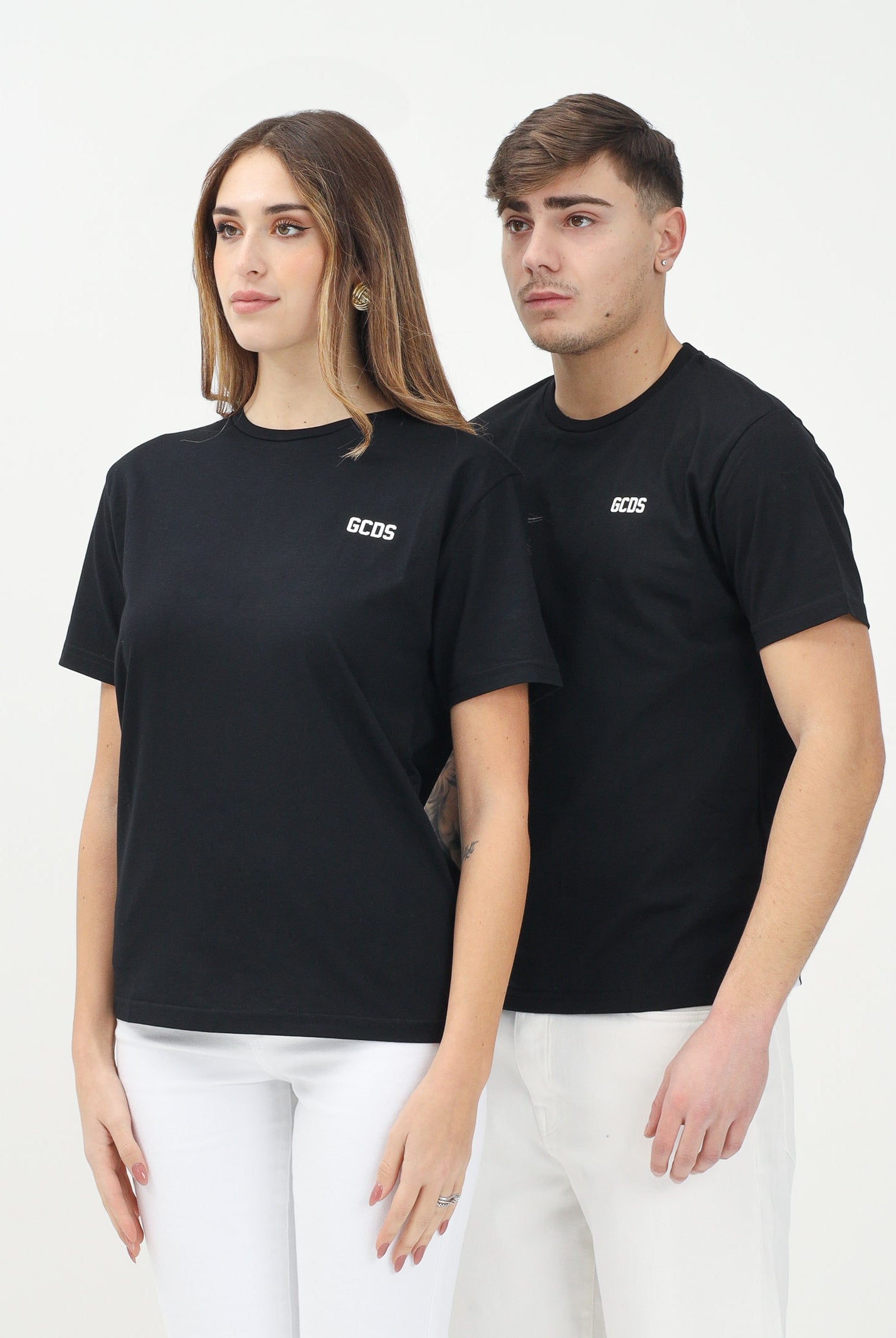 GCDS T-shirt a manica corta nera per uomo e donna con logo sul retro Z0MLQC101J023 999A GCDS