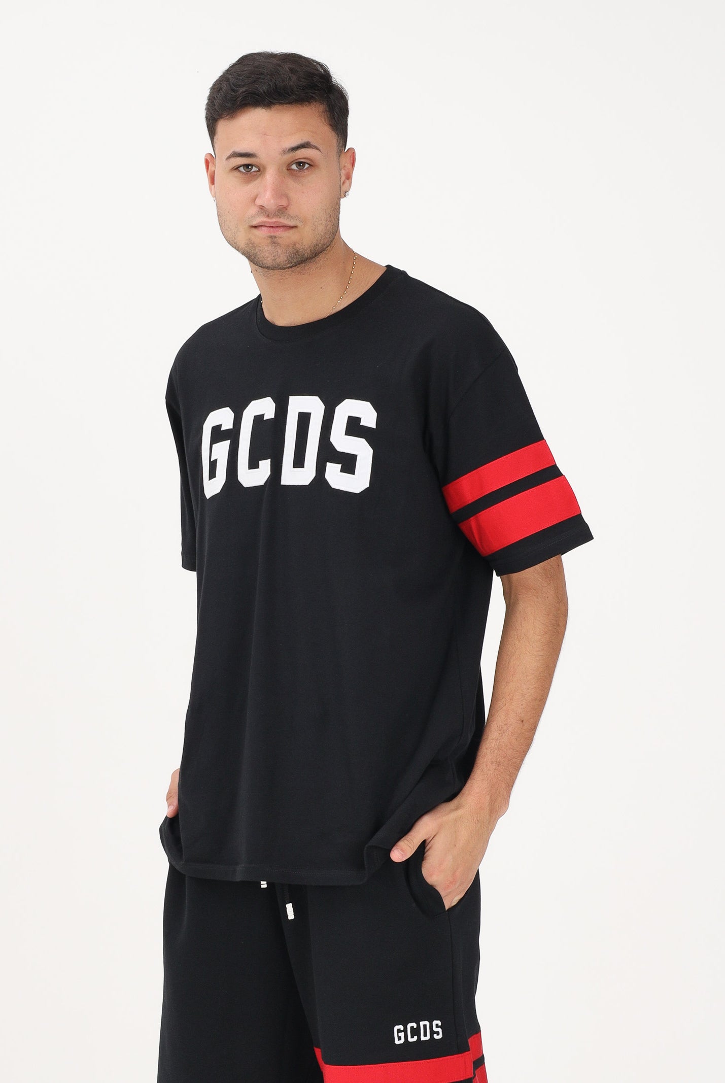 GCDS T-shirt a manica corta nera per uomo e donna con logo Z0MLQC106J101 999R GCDS