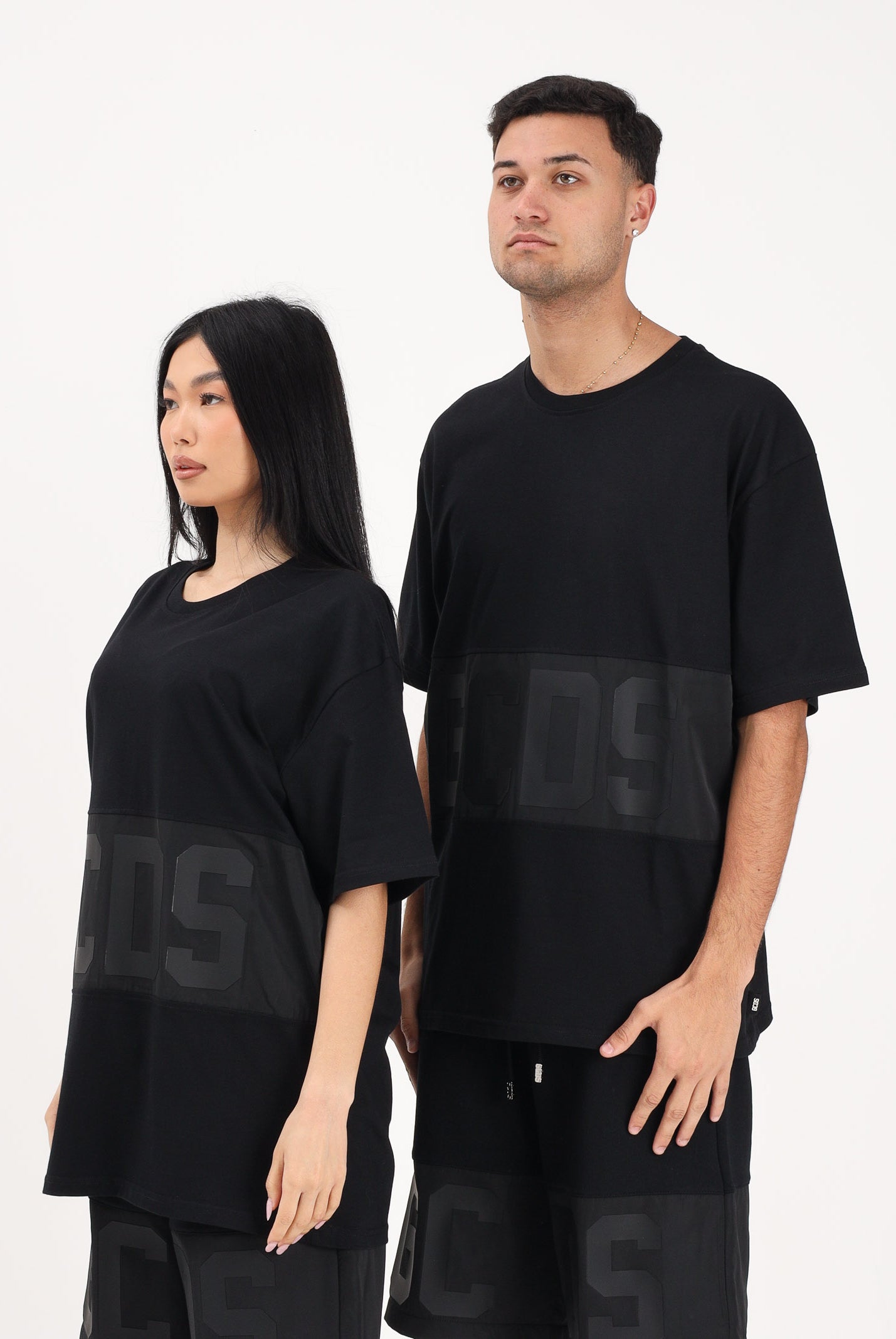 GCDS T-shirt a manica corta nera per uomo e donna con logo Z0MLQC109J101 999B GCDS