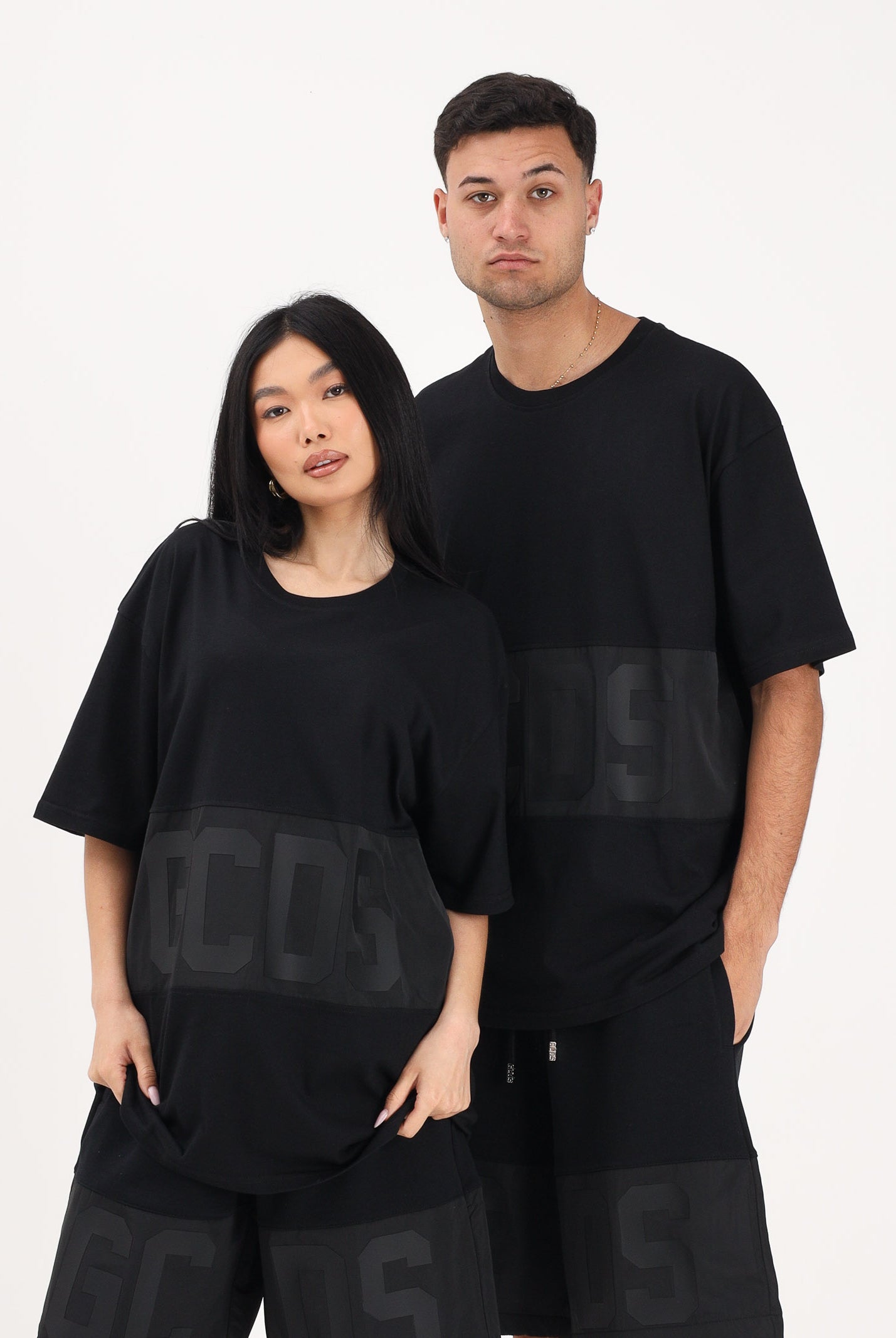 GCDS T-shirt a manica corta nera per uomo e donna con logo Z0MLQC109J101 999B GCDS