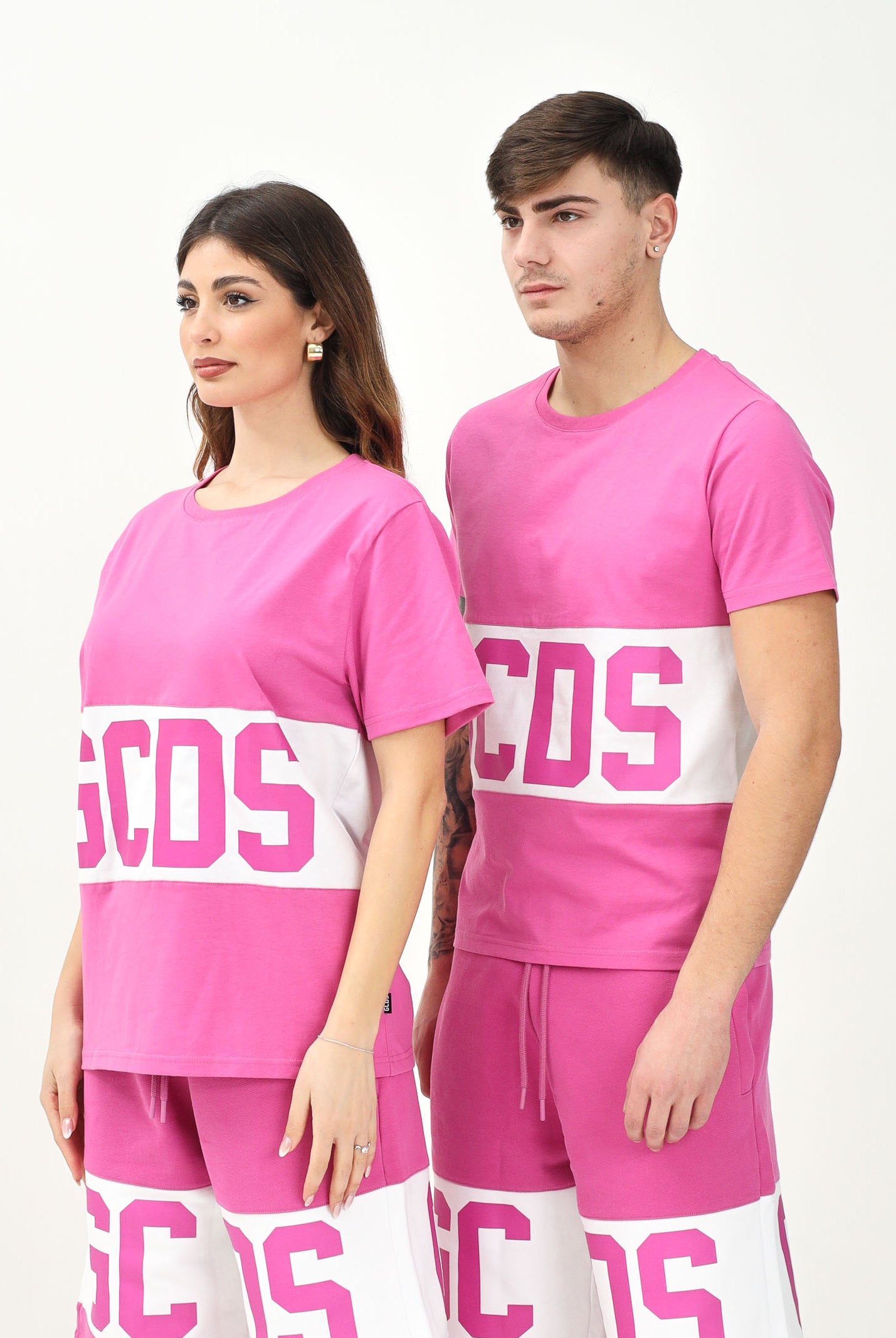GCDS T-shirt a manica corta fucsia per uomo e donna con logo Z0MLQC140J101 575A GCDS