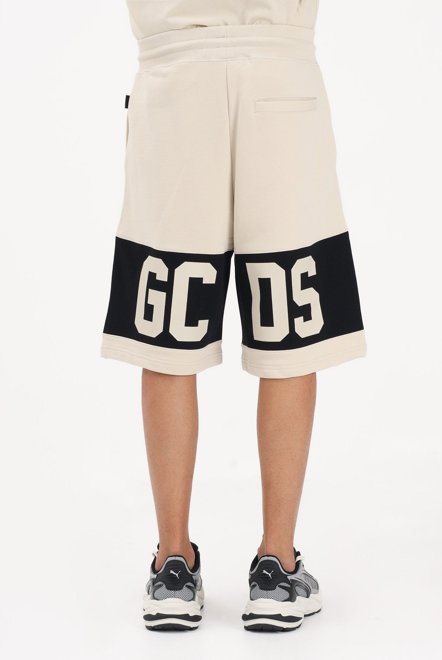 GCDS Shorts sportivo beige per uomo e donna con logo Z0MLQL228F004 316B GCDS