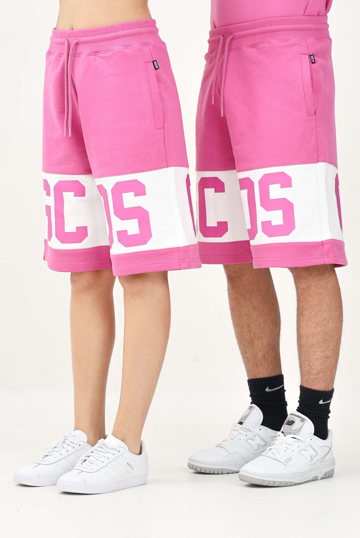 GCDS Shorts sportivo fucsia per uomo e donna con logo Z0MLQL228F004 575A GCDS