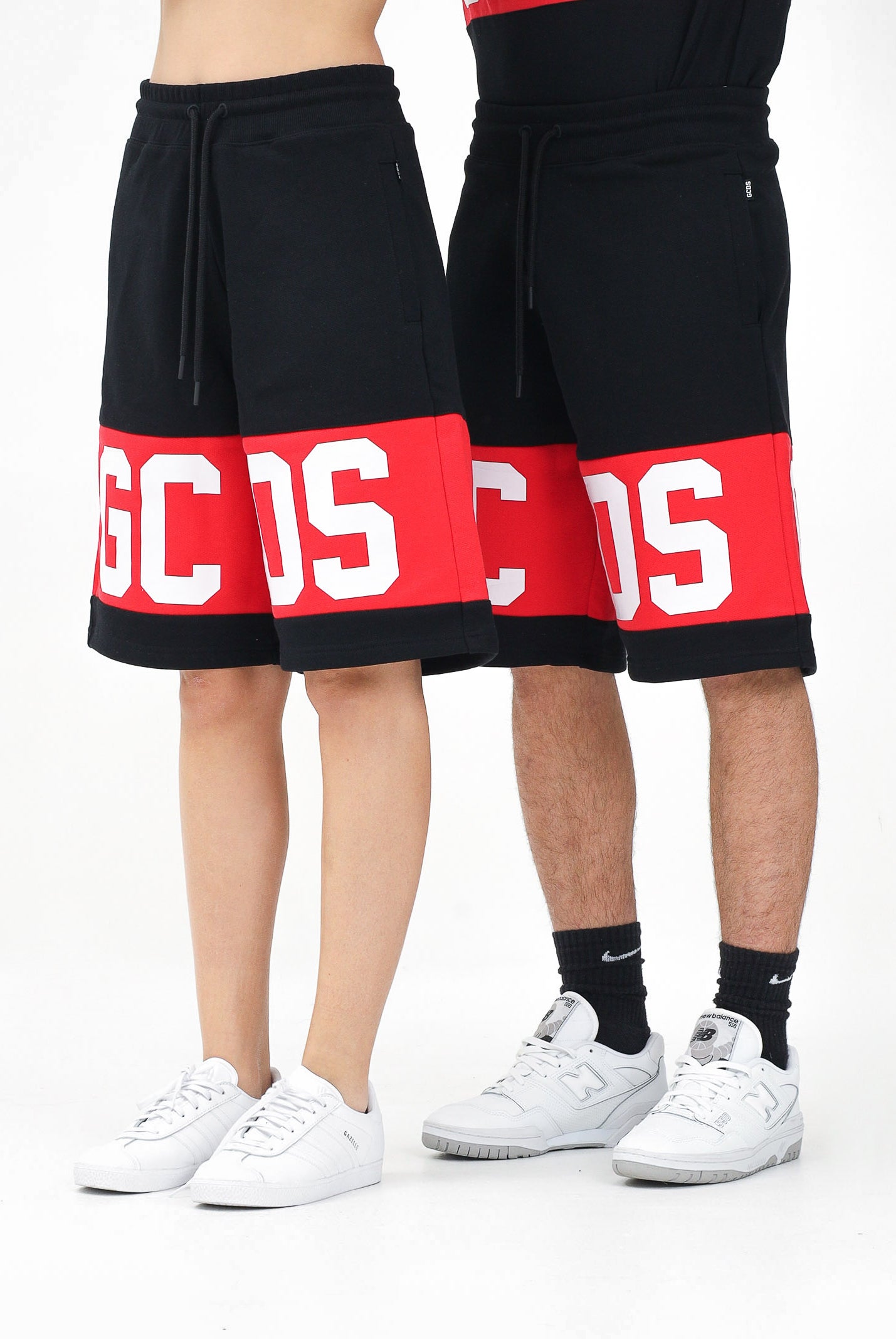 GCDS Shorts sportivo nero per uomo e donna con logo Z0MLQL228F004 999R GCDS