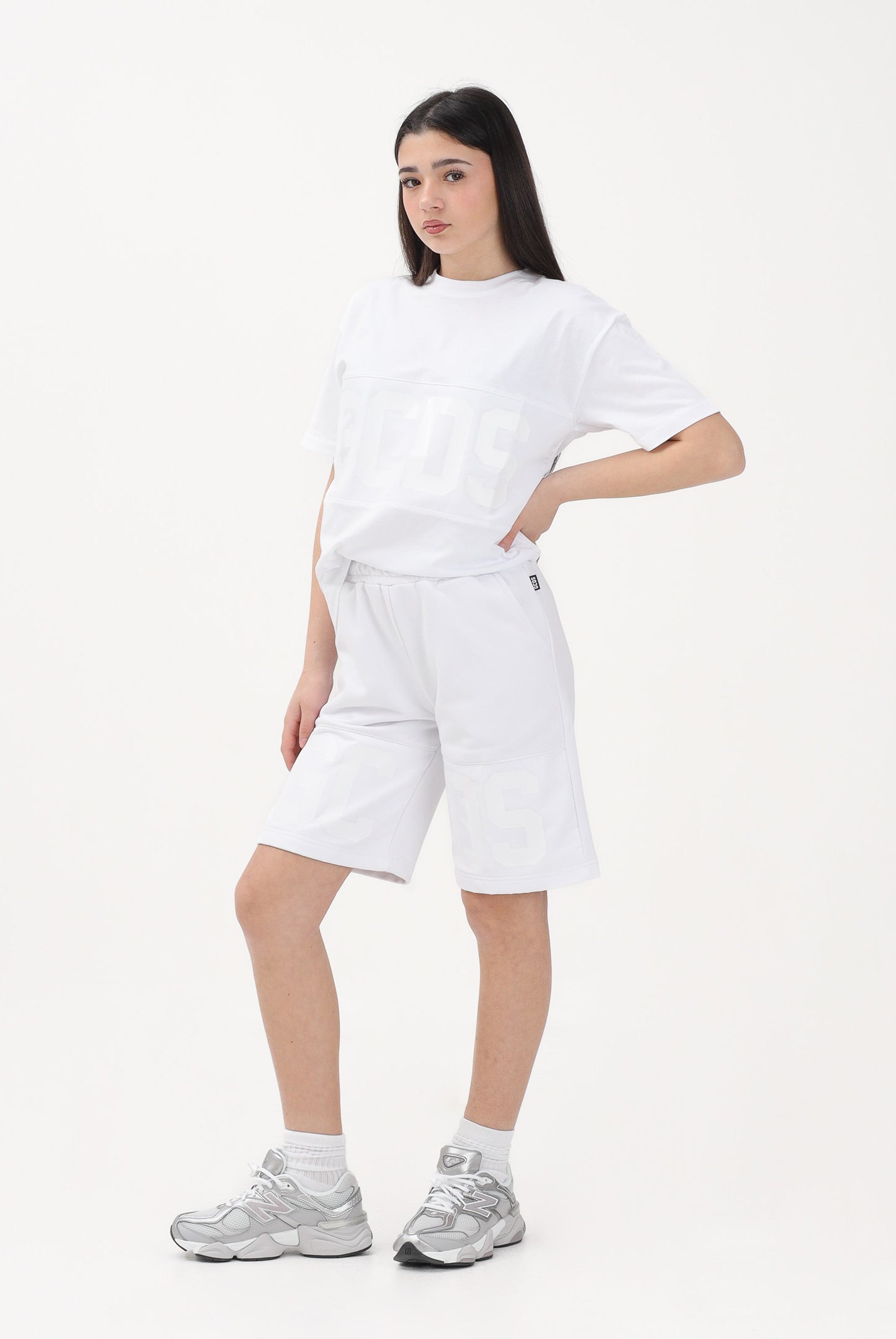 GCDS Shorts sportivo bianco per uomo e donna con logo Z0MLQL230F004 100A GCDS